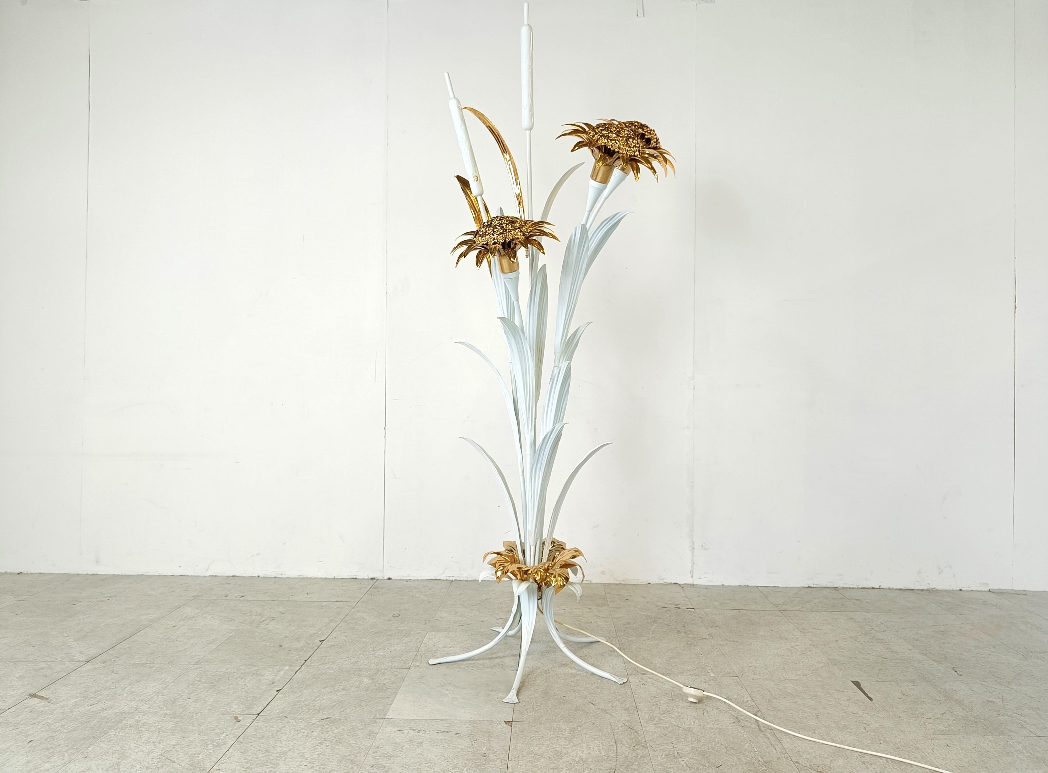 XL Vintage Hans Kögl sunflower floor lamp 1970s In Excellent Condition For Sale In HEVERLEE, BE