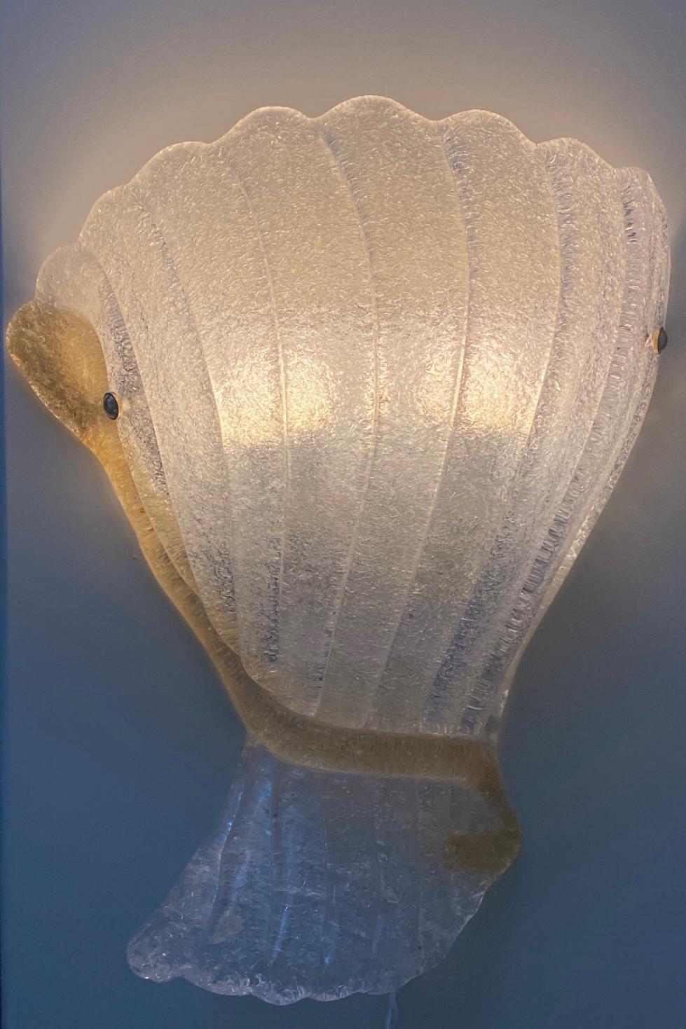 XL vintage Italian Murano Hollywood Regency leaf glass wall lamp scone applique  In Good Condition For Sale In Copenhagen, DK