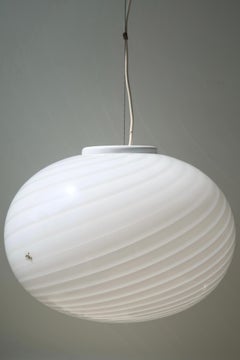 Plafonnier à suspension vintage en verre de Murano blanc à tourbillons XL, années 70, Italie
