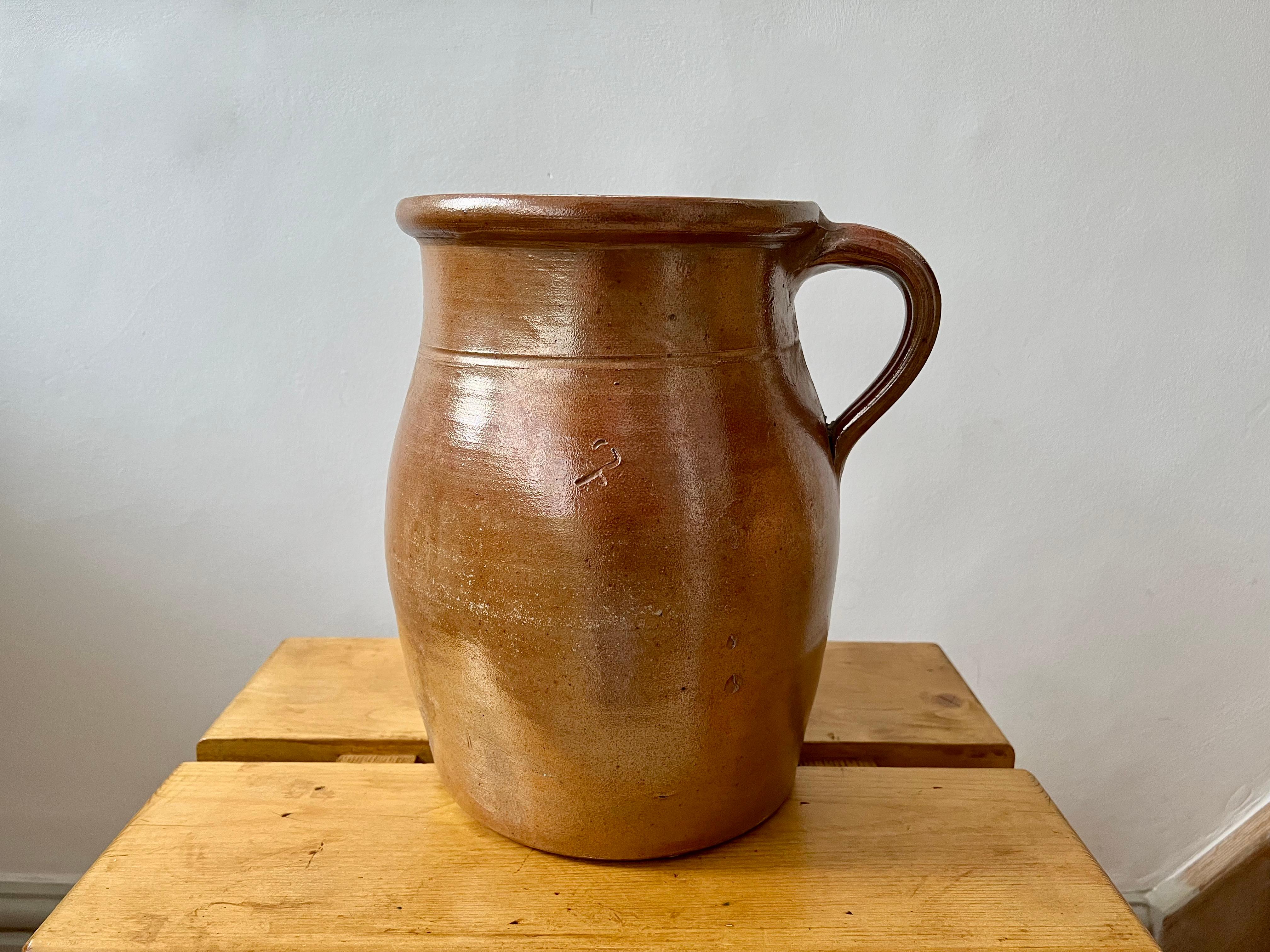 XL vintage rustic French farmhouse stoneware jug pitcher, c.1960 In Excellent Condition For Sale In Bristol, GB
