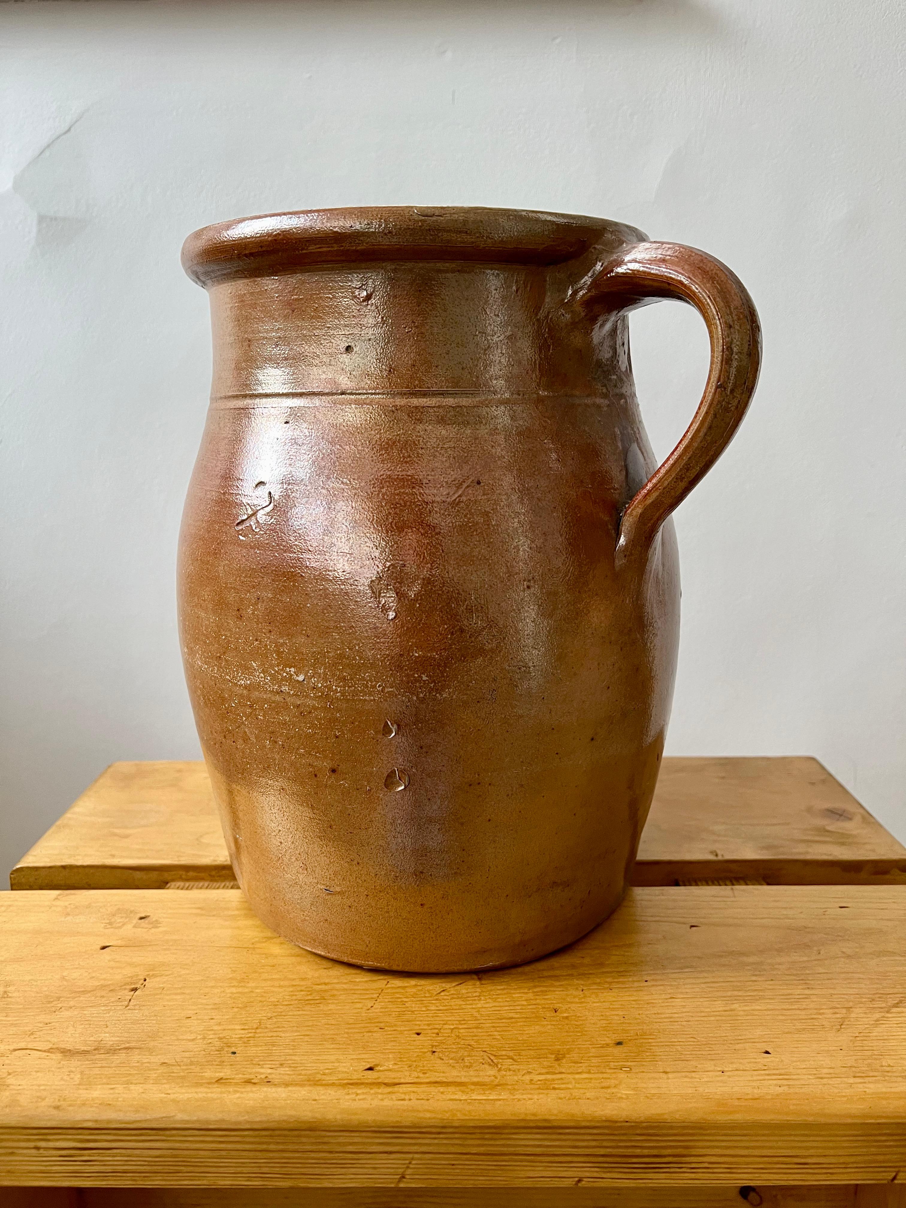 XL vintage rustic French farmhouse stoneware jug pitcher, c.1960 For Sale 4