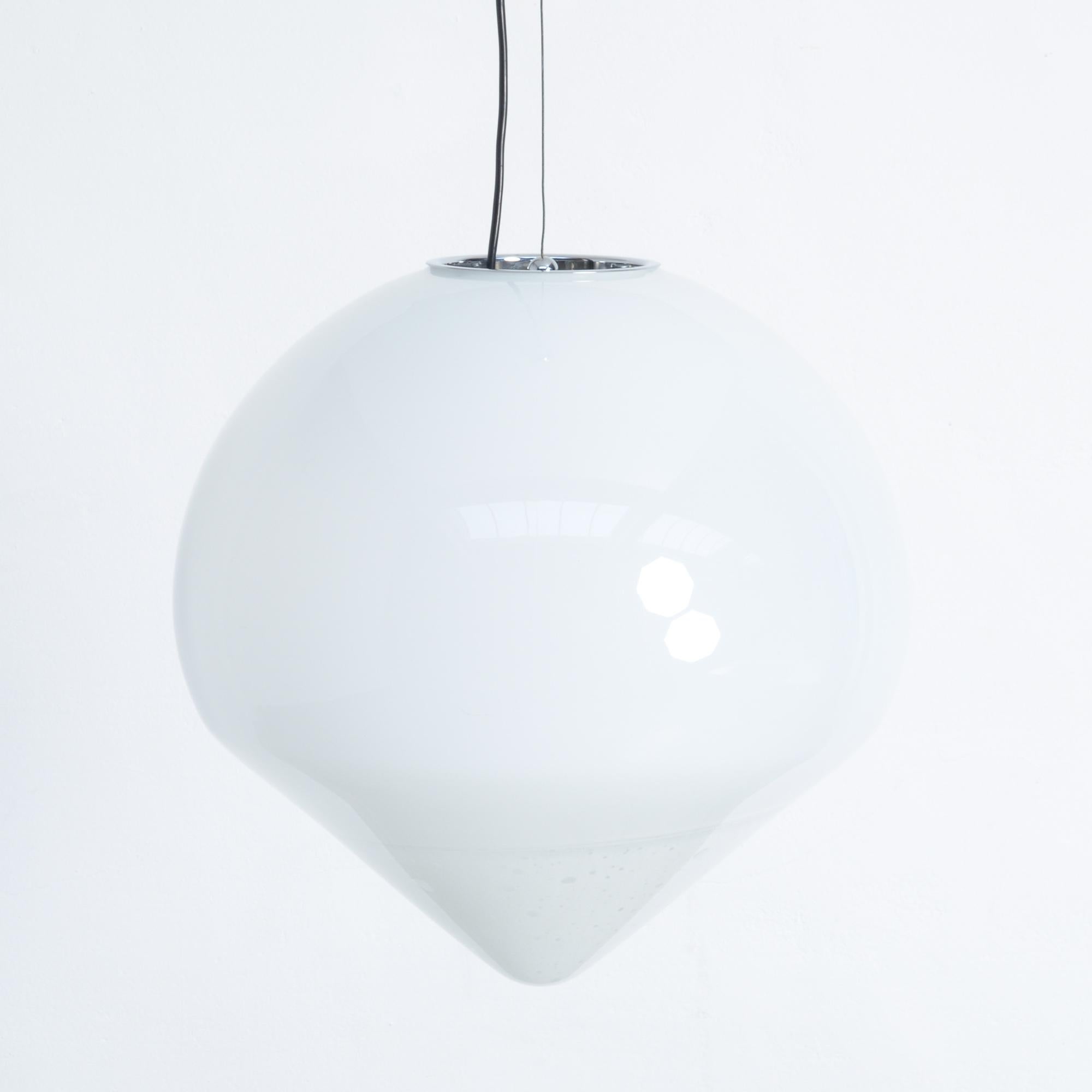 Extra Large White Murano Glass Pendant Lamp by A. Barbini In Excellent Condition For Sale In Vlimmeren, BE