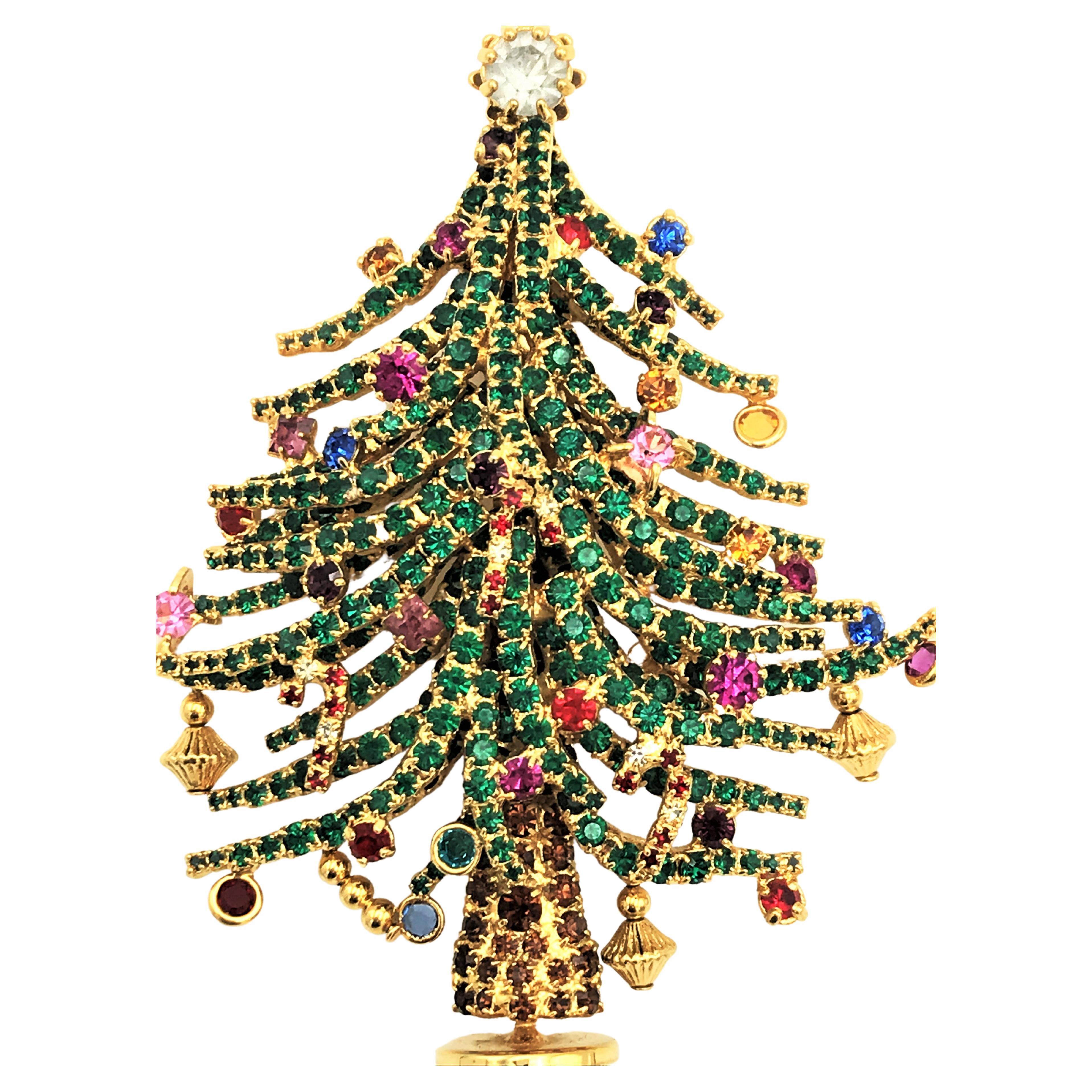 Xmas tree brooch Dorothy Bauer Calif. made 1999 66/250 pieces, gold plated