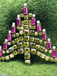Xmas tree brooch sign. D. Bauer Calif. Swarovski rhinestones olive and pink