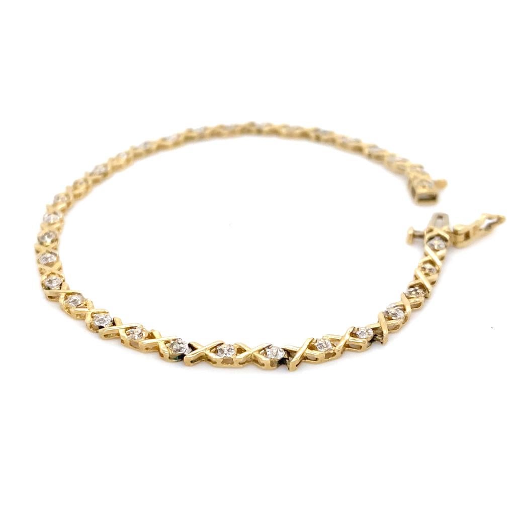 XO Diamond Two-Tone Tennis Bracelet 0.15 Carats Diamonds 10K Gold In Excellent Condition For Sale In Austin, TX