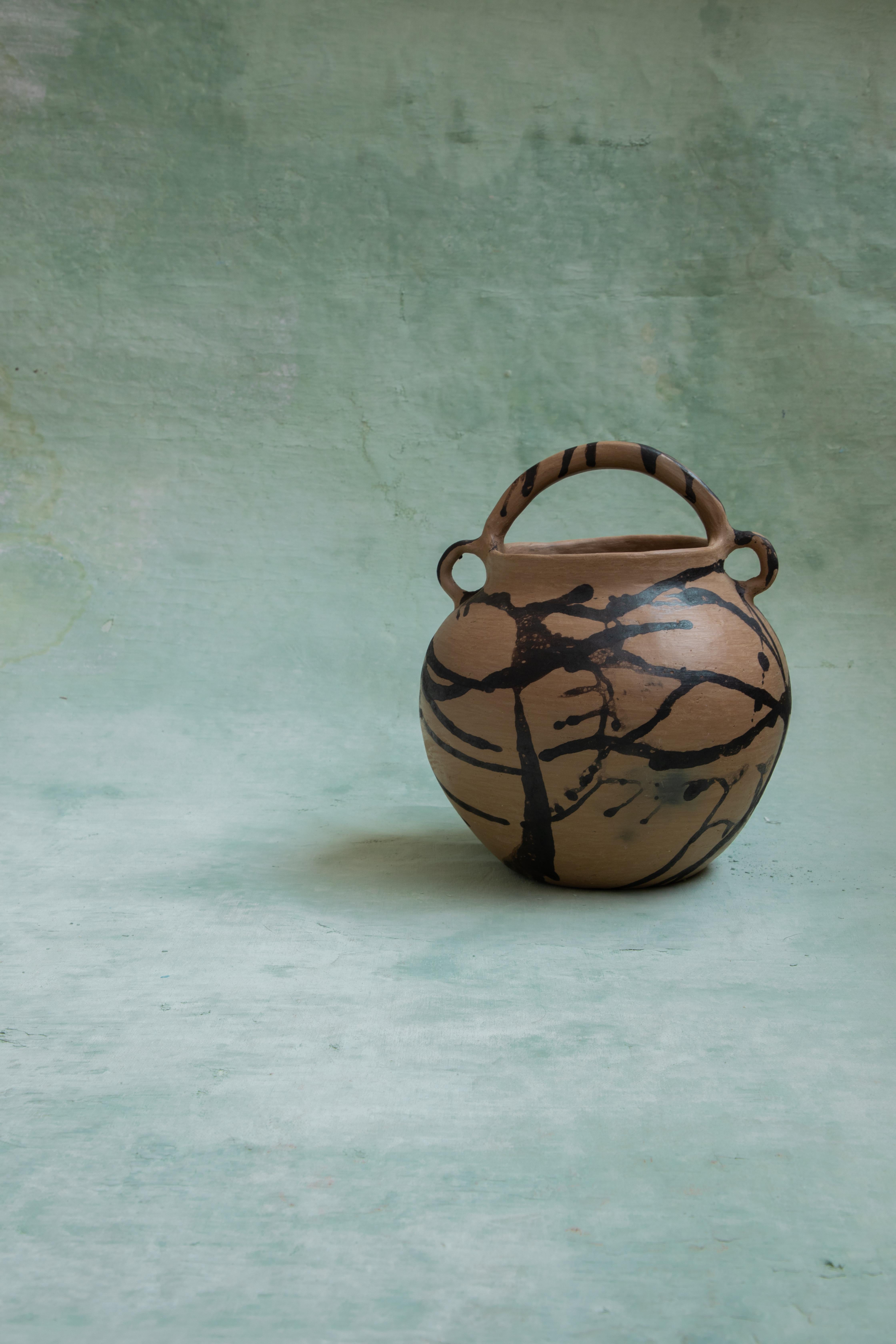 Xochipilli Vase by Onora For Sale 5