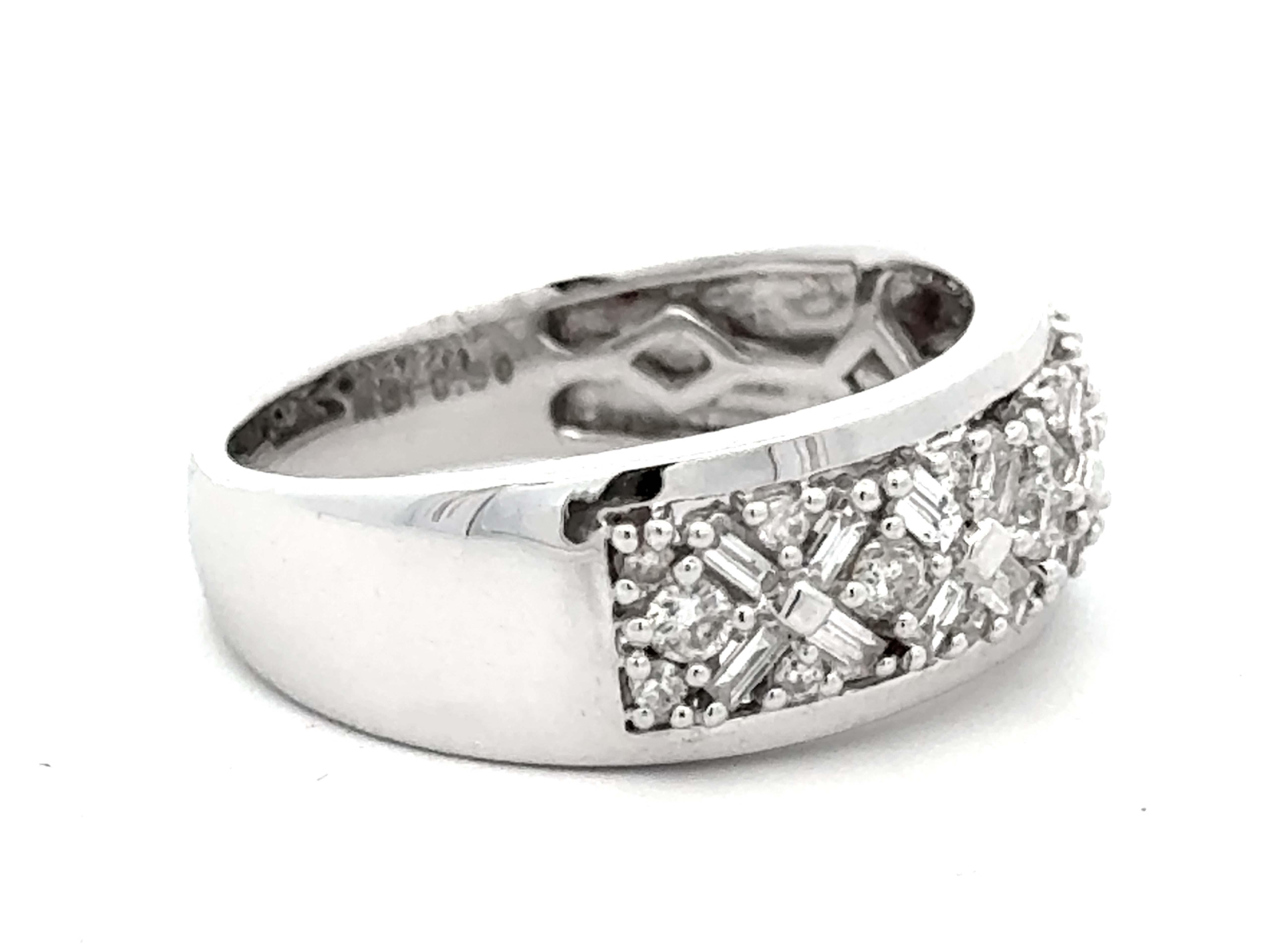 XOXO Baguette and Brilliant Diamond Band Ring 18k White Gold In New Condition For Sale In Honolulu, HI