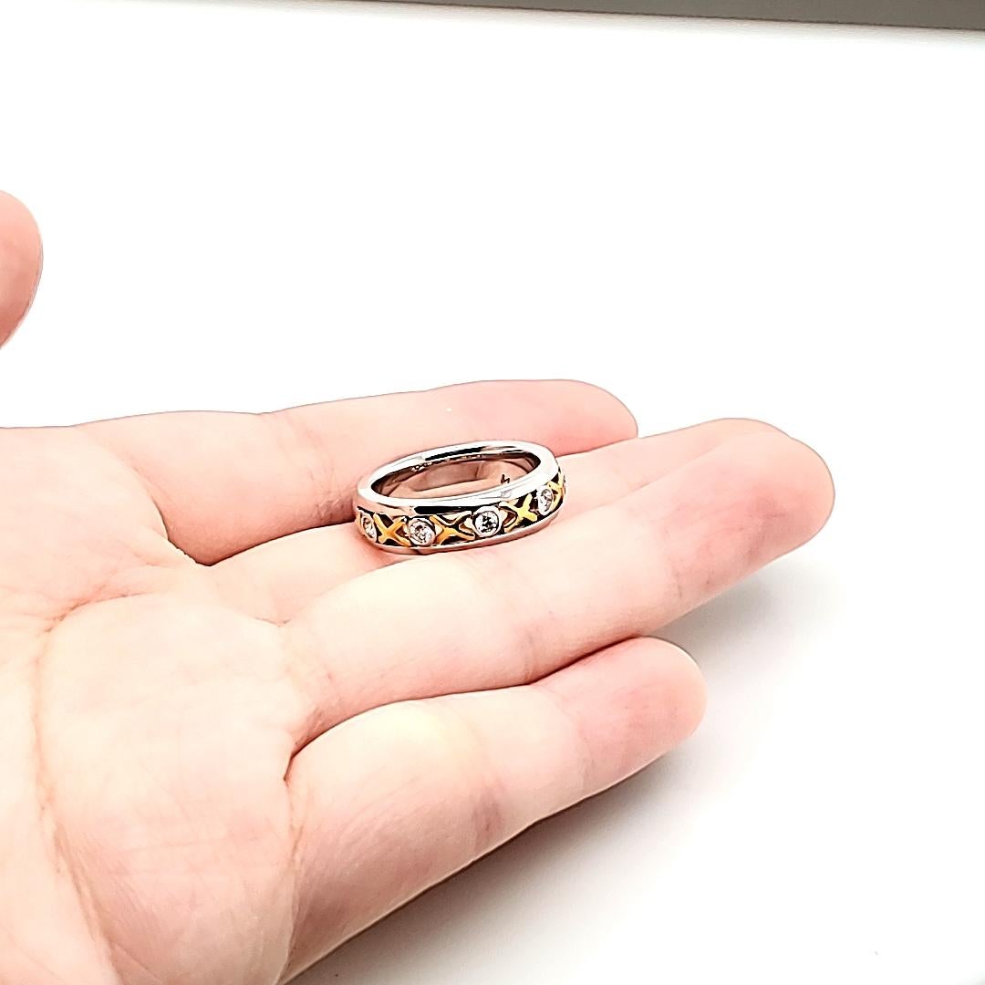 XOXO Round Diamond Engagement Ring For Sale 1