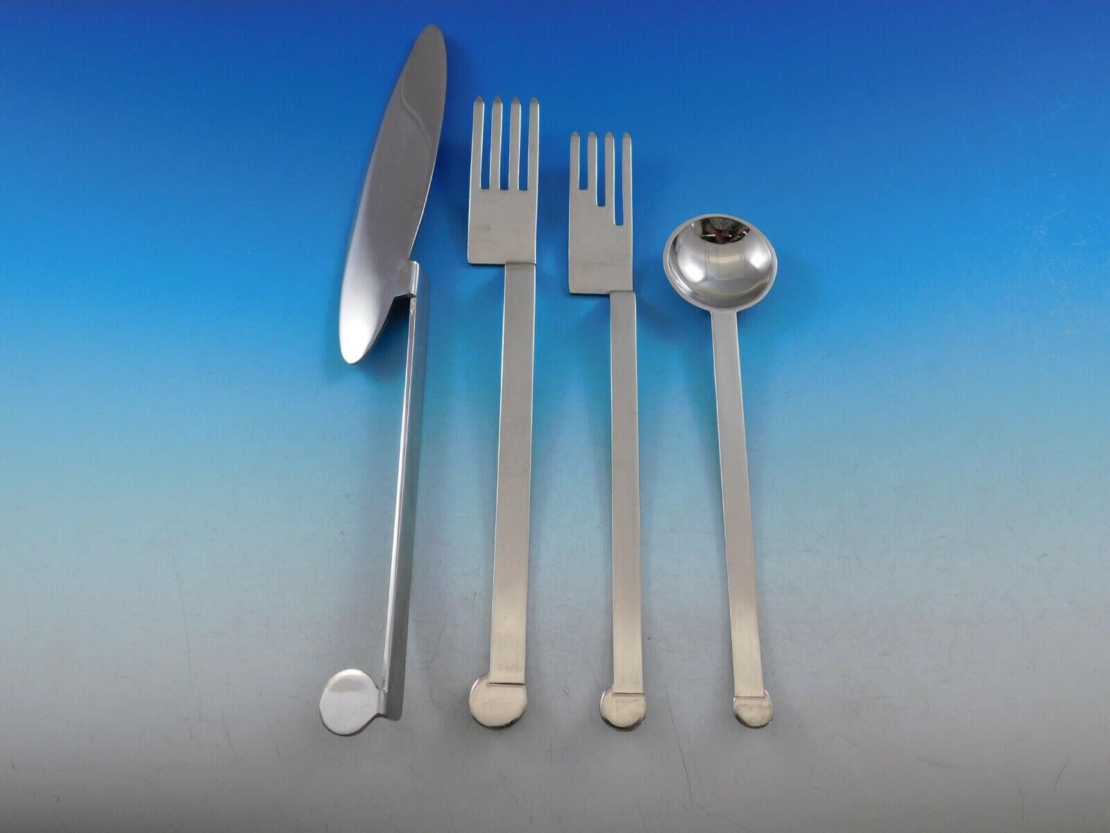 Xum by Bissell and Wilhite Stainless Steel Flatware Set Service Modern 51 pieces In Distressed Condition In Big Bend, WI