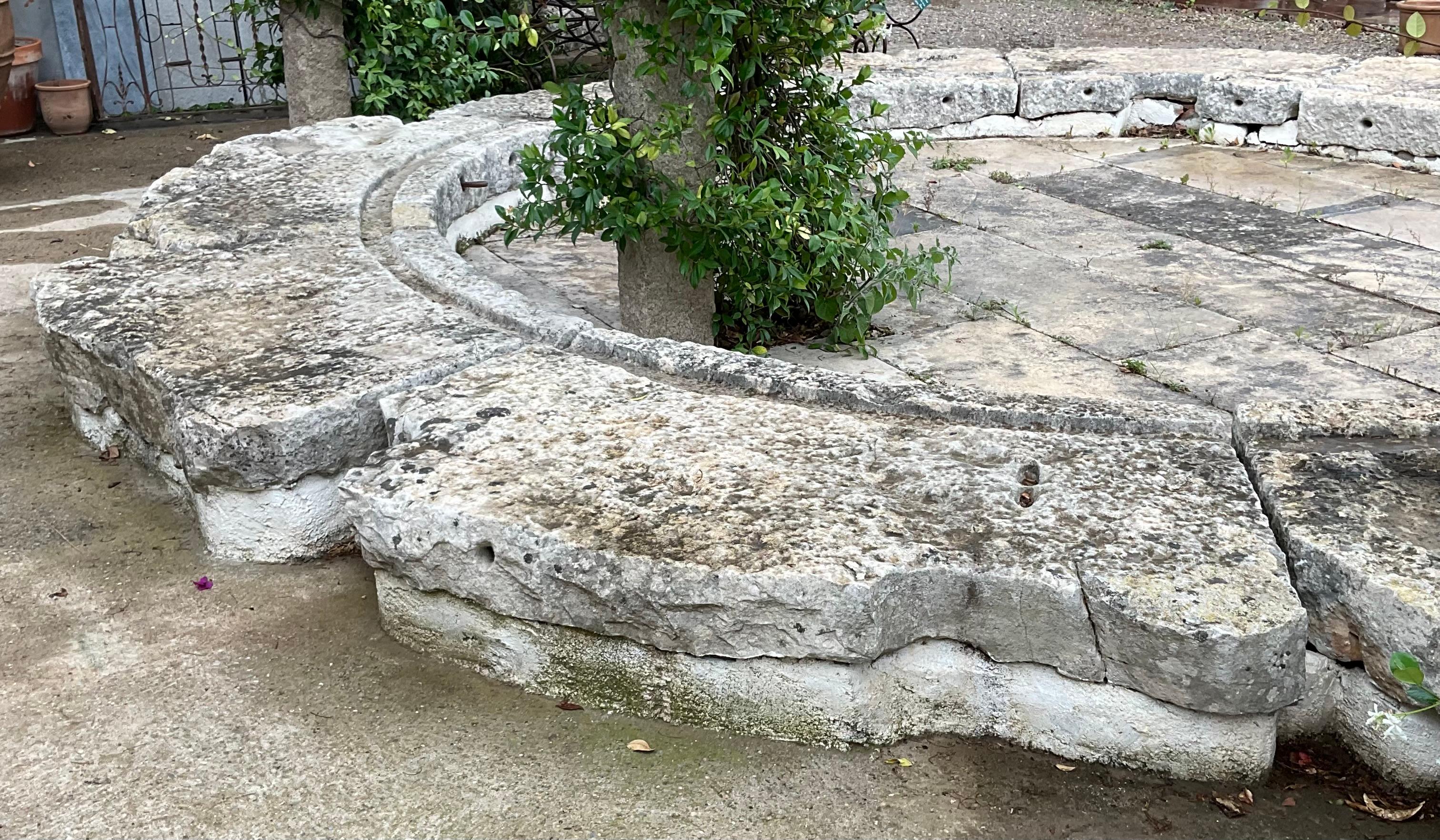 Corona de molino del siglo Xvııı en venta 1