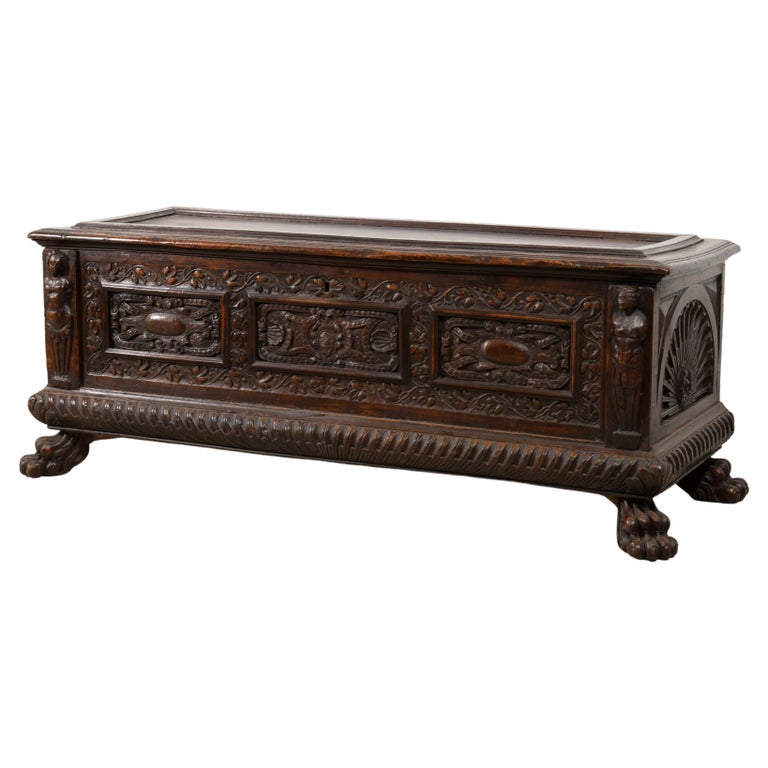 XVI Century, Italian Renaissance Wood Chest For Sale at 1stDibs