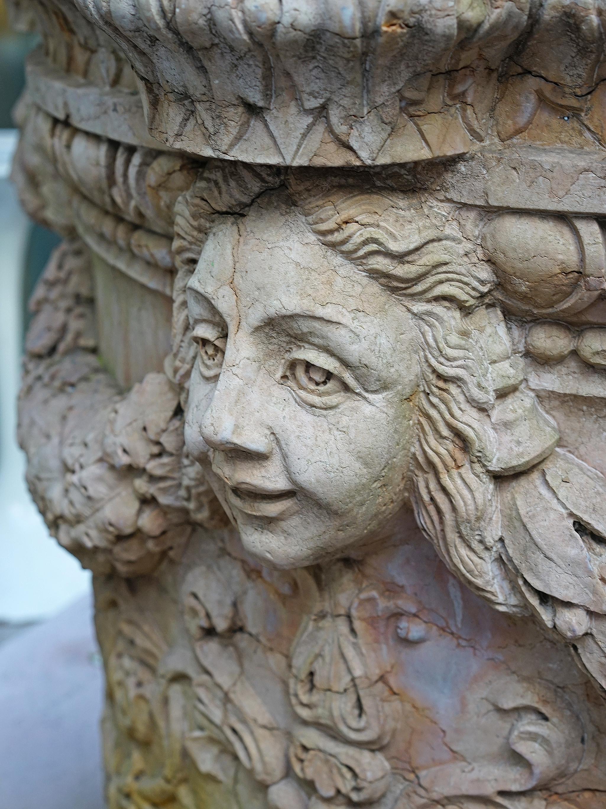 XVII Century Venetian Rosso Verona Marble Wellhead with Wrought Iron Top, Italy In Fair Condition For Sale In North Miami, FL