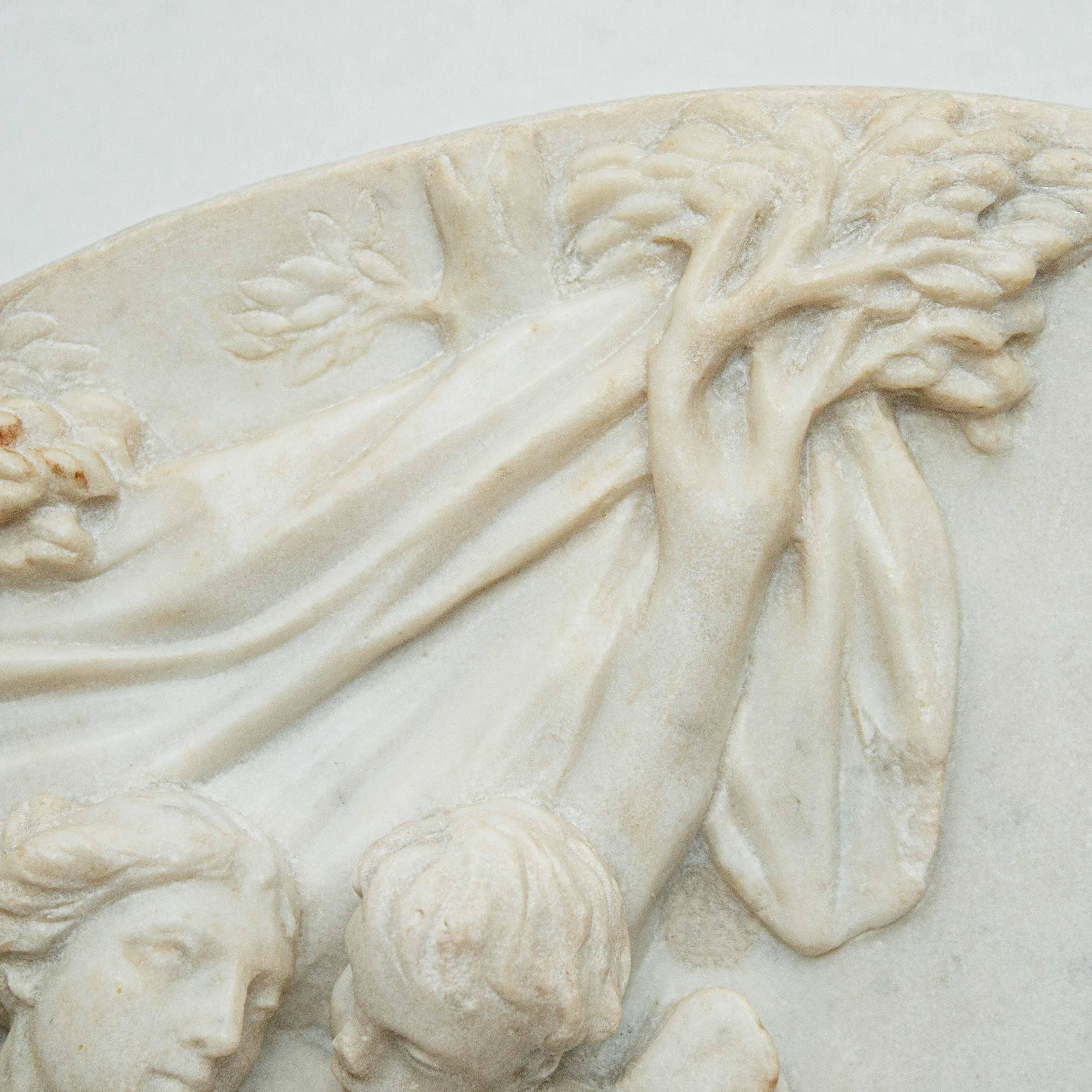 XVII Secolo Venere Dormiente E Cupido in Marmo 3