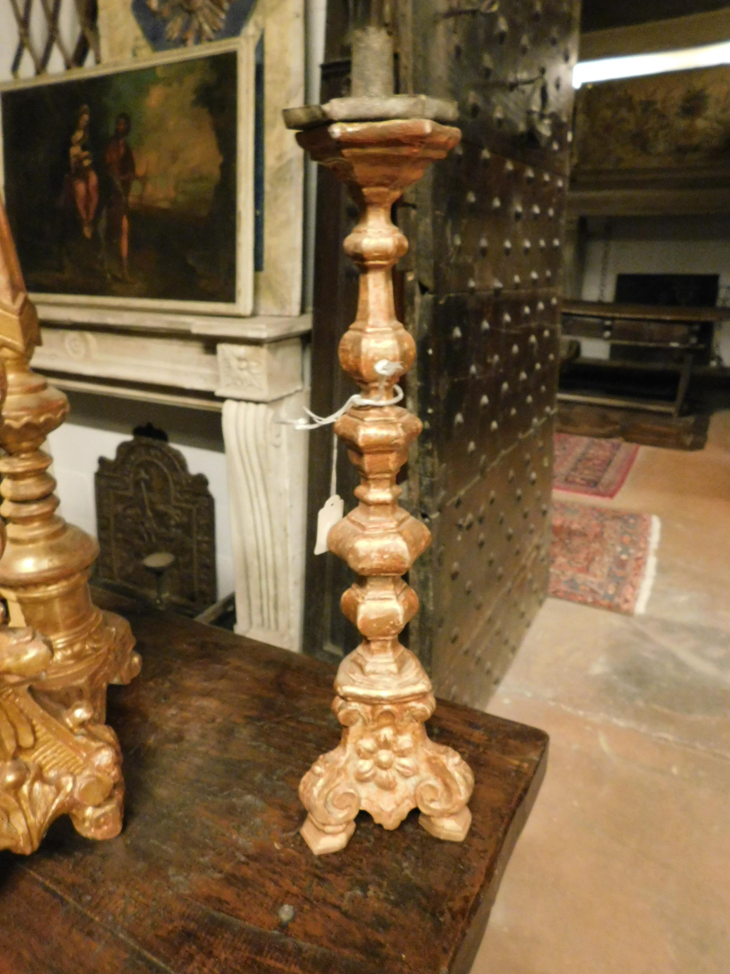 18th Century Antiques Candelabra in Gilded Wood In Good Condition In Cuneo, Italy (CN)