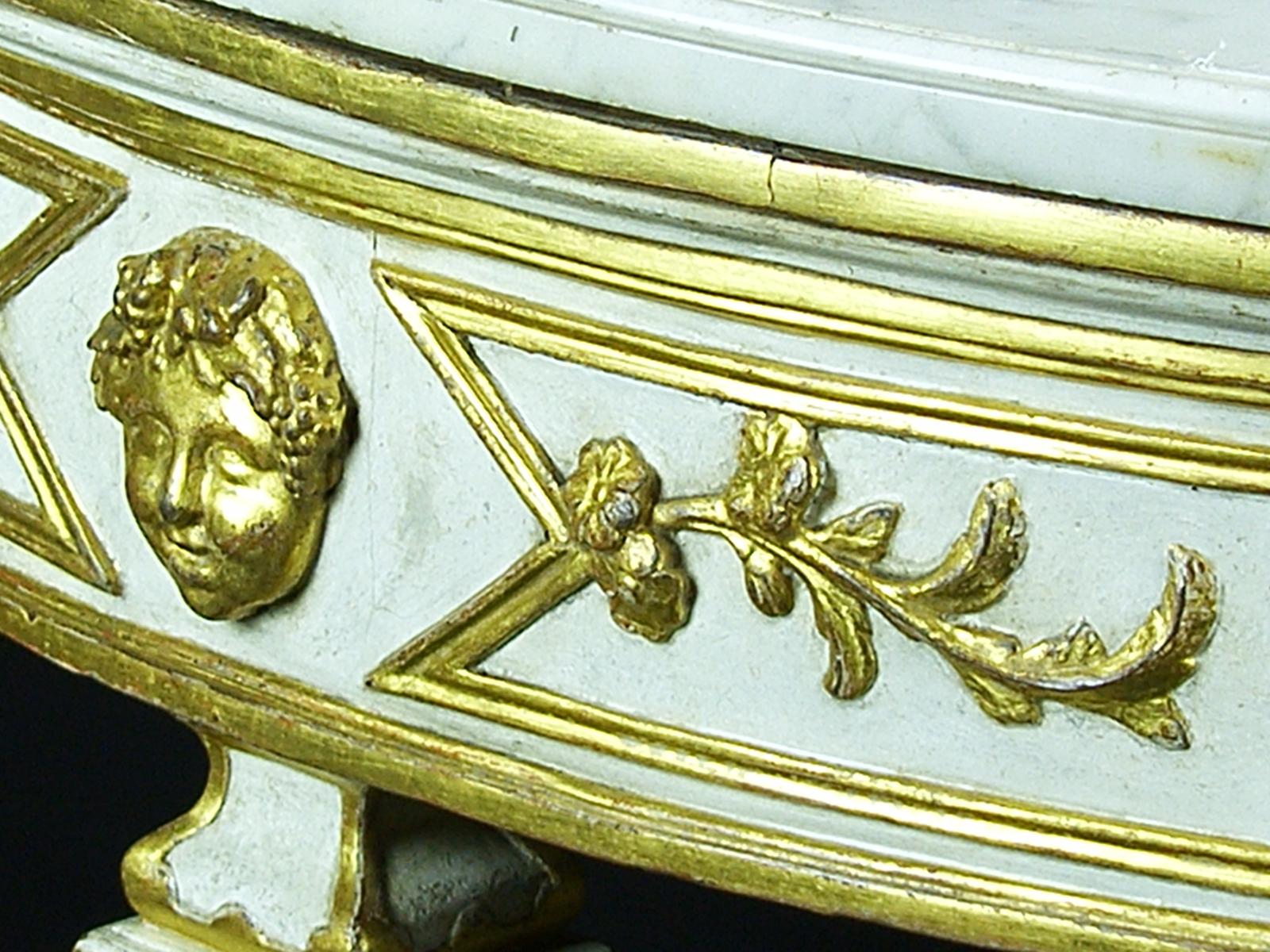 18th Century, Pair of Italian Half-Moon Lacquered Giltwood Neoclassical Console For Sale 9