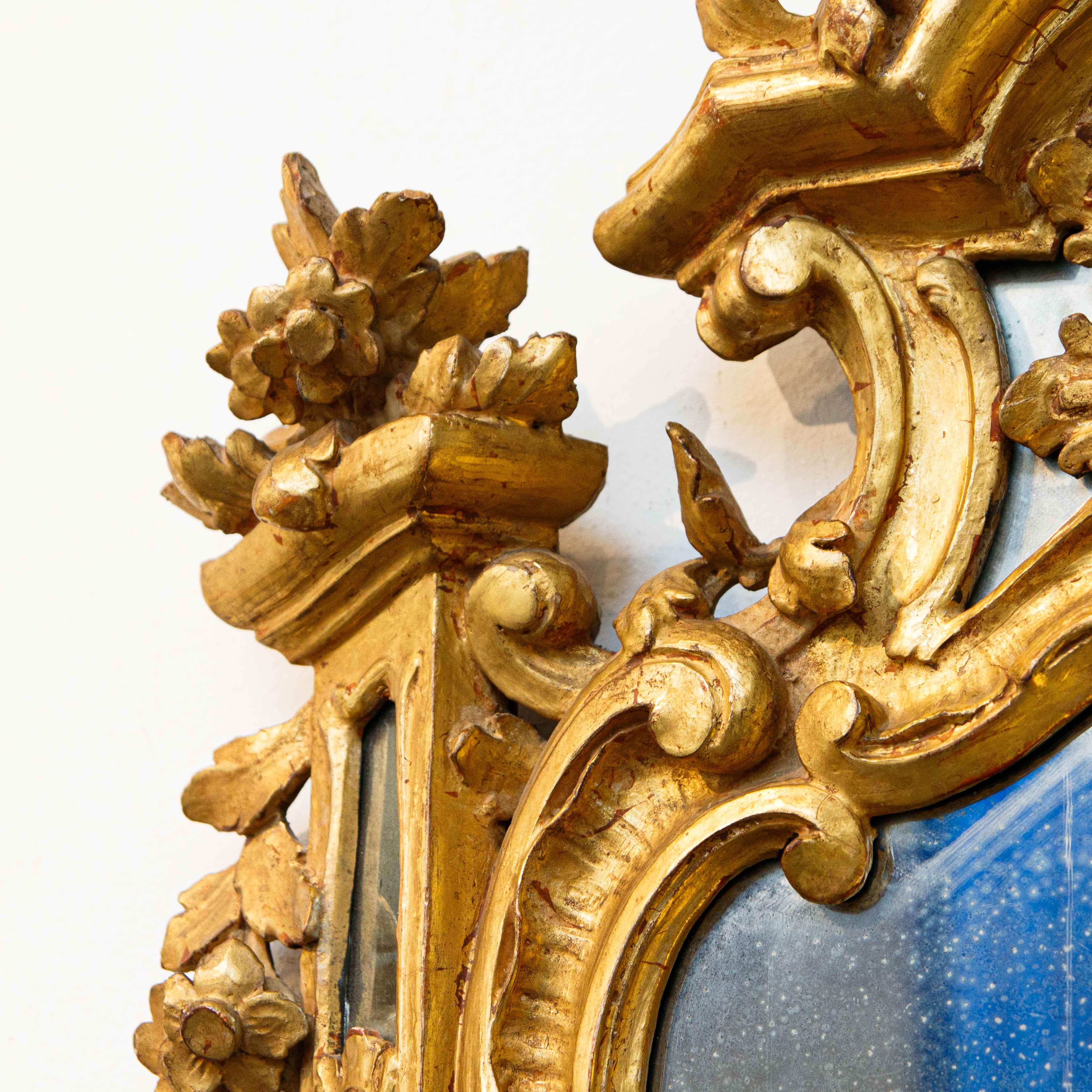 XVIIIe siècle  deux miroirs avec cadres architecturaux en vente 6