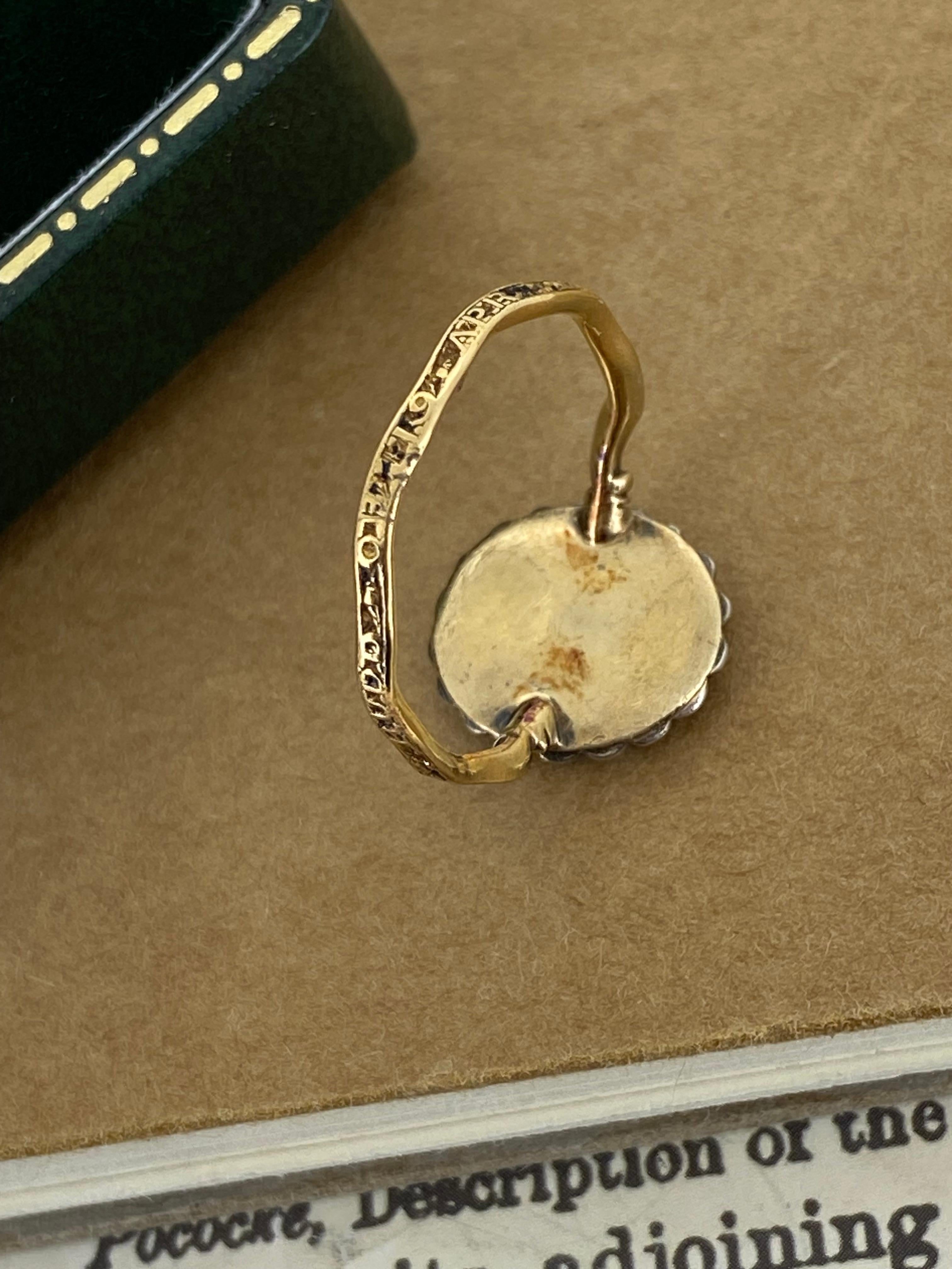 XVIIIc c1768 Or 22K, diamant taille ancienne Bague Memento Mori en mémoire de WM Rudd. Bon état - En vente à MELBOURNE, AU