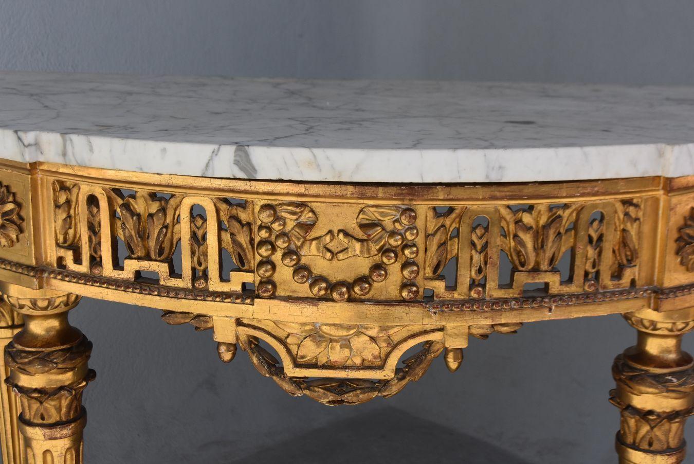 18th Century Giltwood Console Louis XVI Period In Good Condition In Marseille, FR