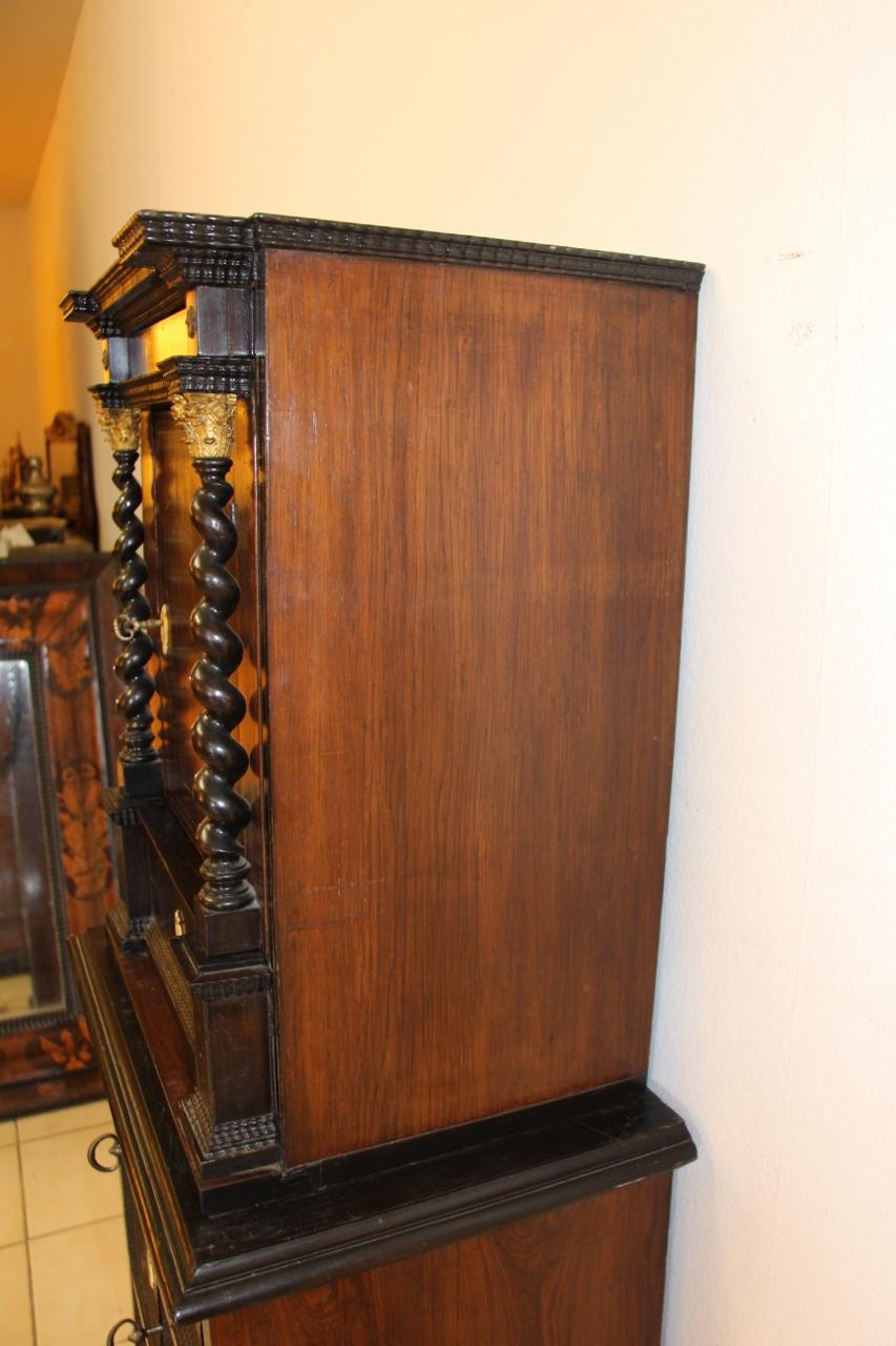 17th Century Cabinet in Rosewood and Tin Fillet For Sale 2
