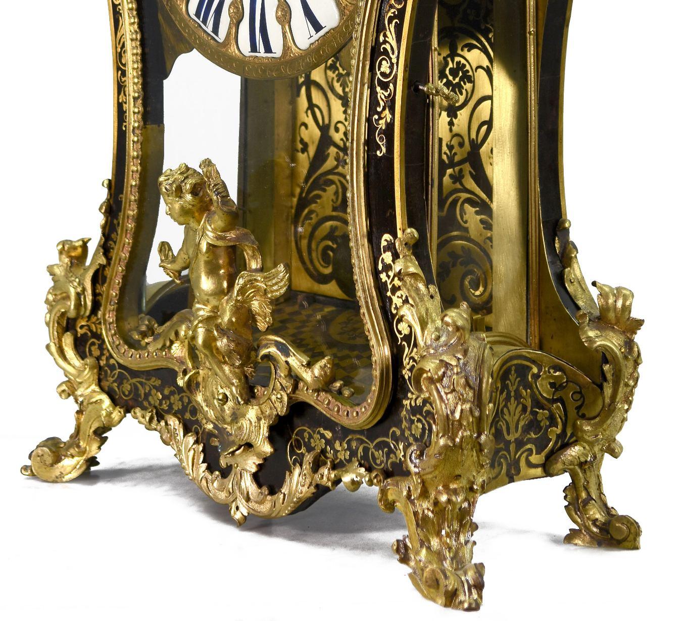 Louis XV.-Kaminuhr mit Boulle-Intarsien aus dem XVIII. Jahrhundert im Angebot 2