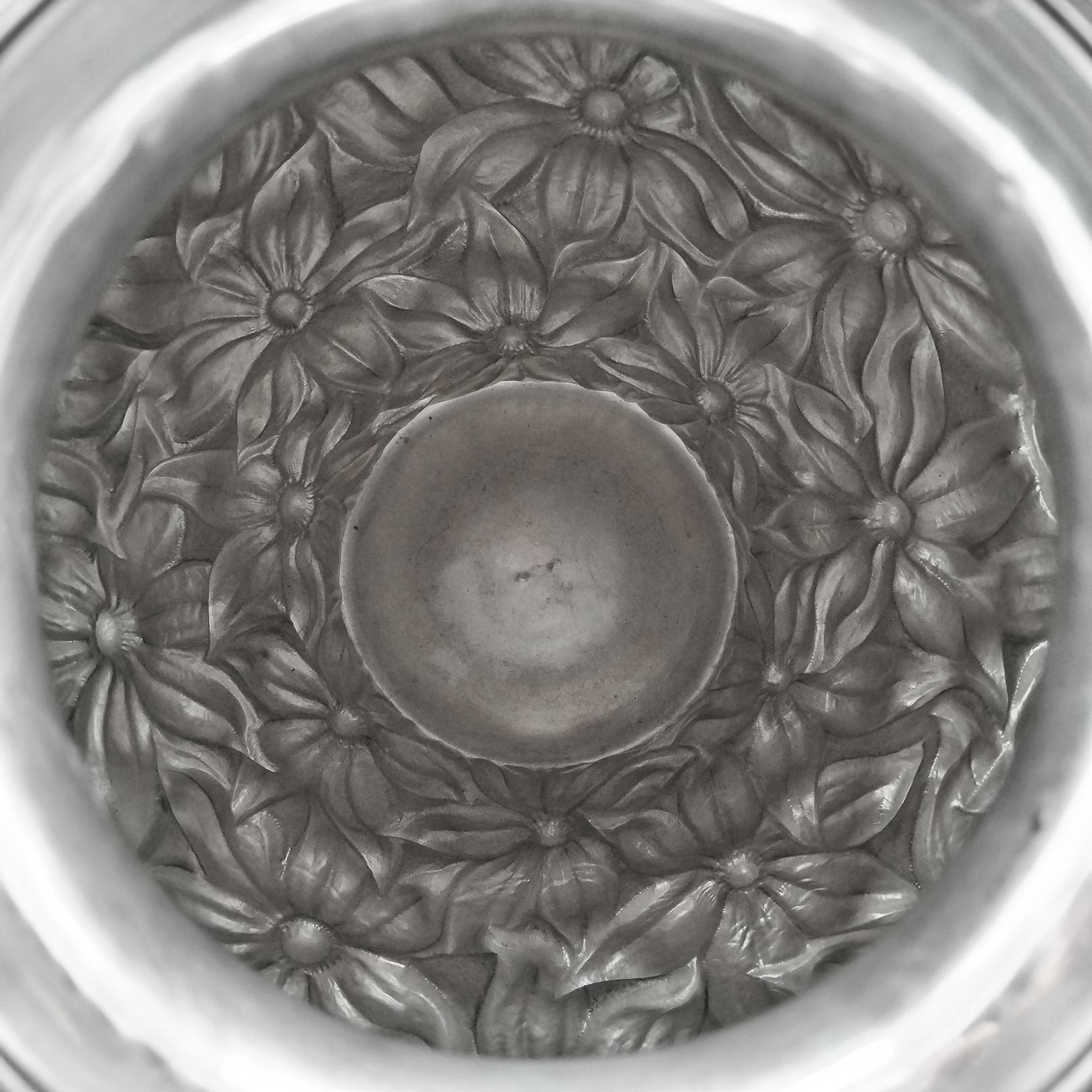 XX Century Italian Sterling Silver Vase with Lilies 3