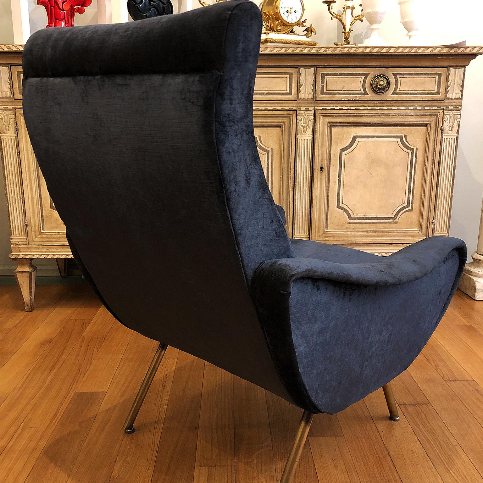 Hand-Crafted 20th Century Couple Armchairs Bluegray Velvet 1960 Italian Design For Sale