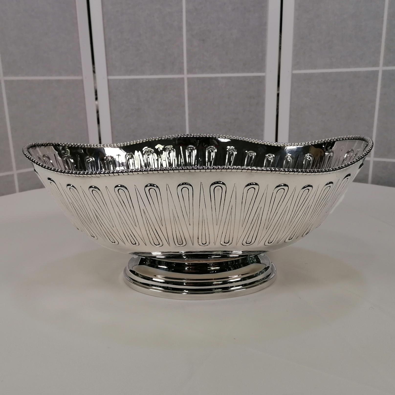 XX Centiry Italian Solid 800 Silver Centrepiece - Jatte For Sale 11