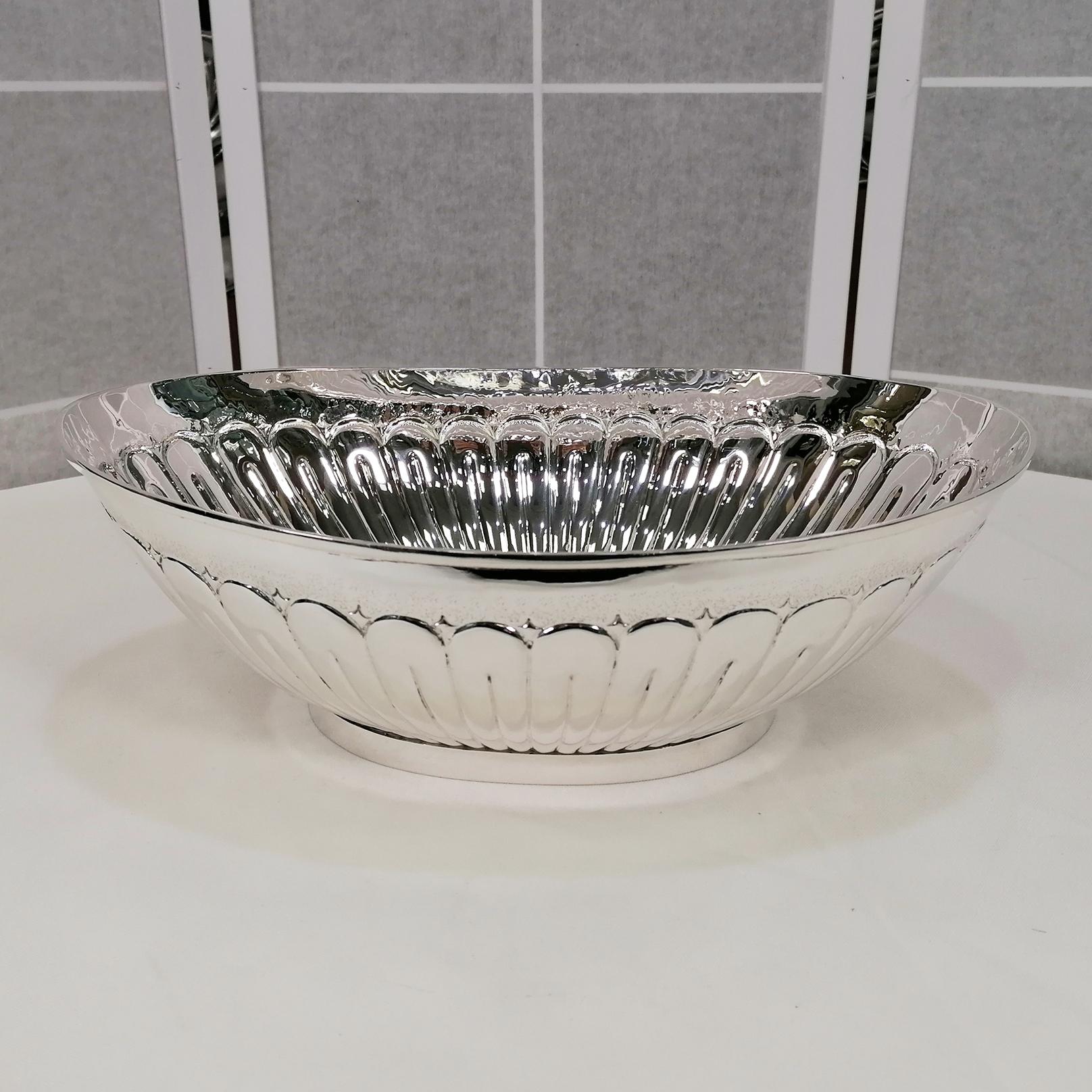 XX Centiry Italian Solid Silver Oval Centrepiece For Sale 5