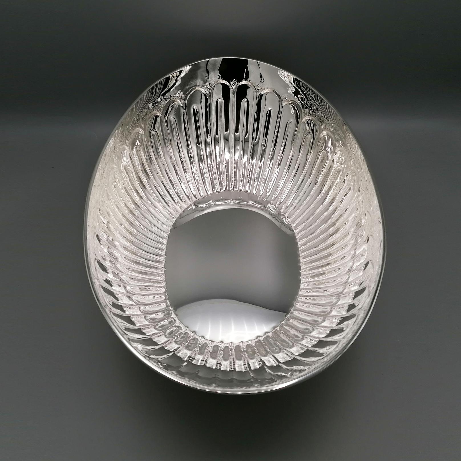 XX Centiry Italian Solid Silver Oval Centrepiece In Excellent Condition For Sale In VALENZA, IT