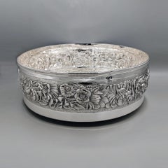 Centre de table italien du XXème siècle en A Silver 800 avec des fleurs en relief
