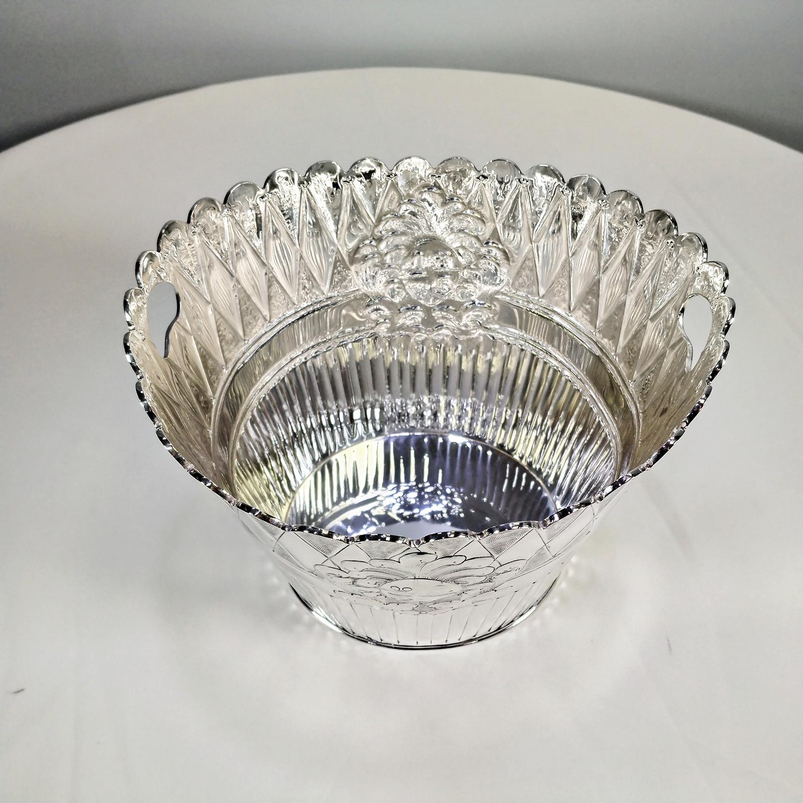 Cubo ovalado italiano del siglo XX de plata de ley maciza para chapagne en venta 10