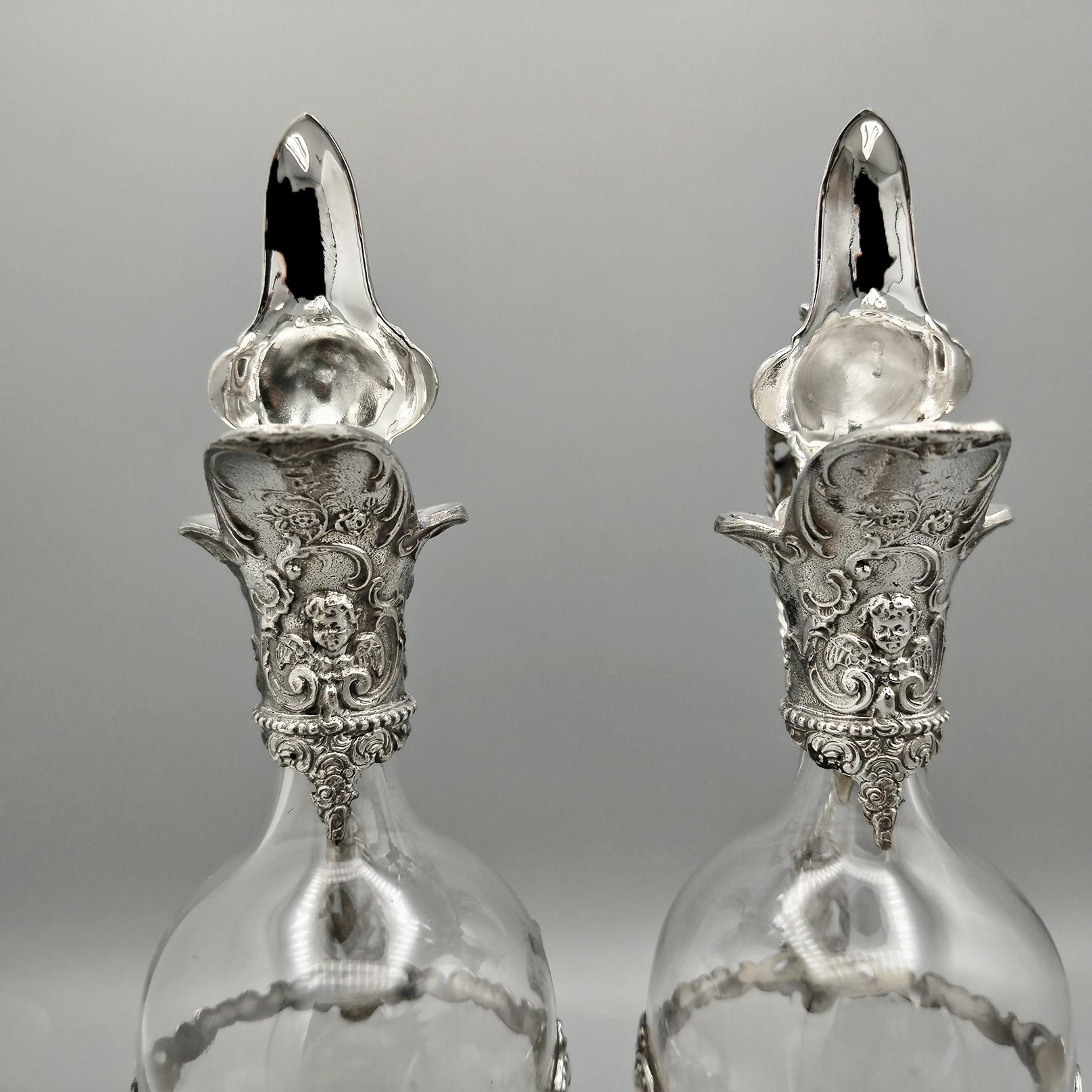 20e siècle italien  paire d'amphores en argent 800 et cristal en vente 3