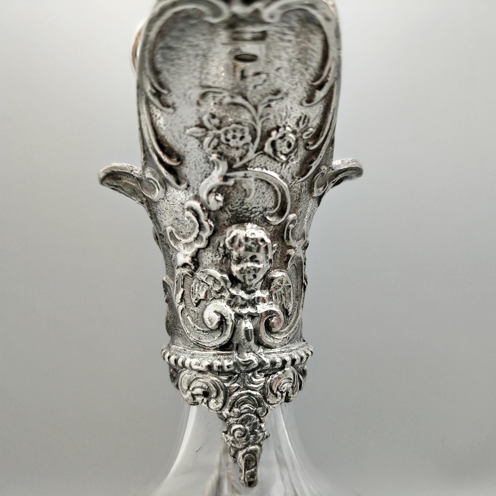20e siècle italien  paire d'amphores en argent 800 et cristal en vente 5