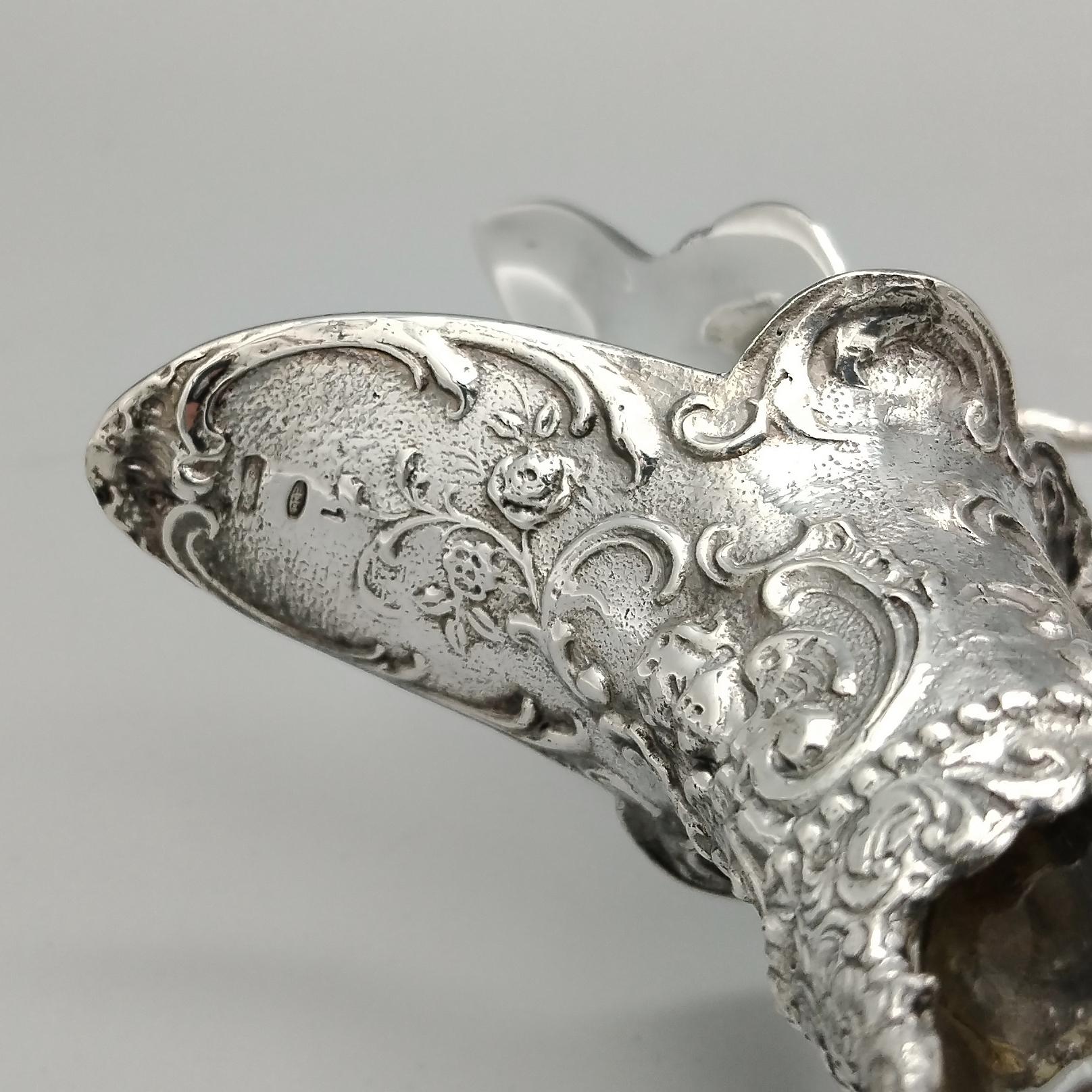 20e siècle italien  paire d'amphores en argent 800 et cristal en vente 6