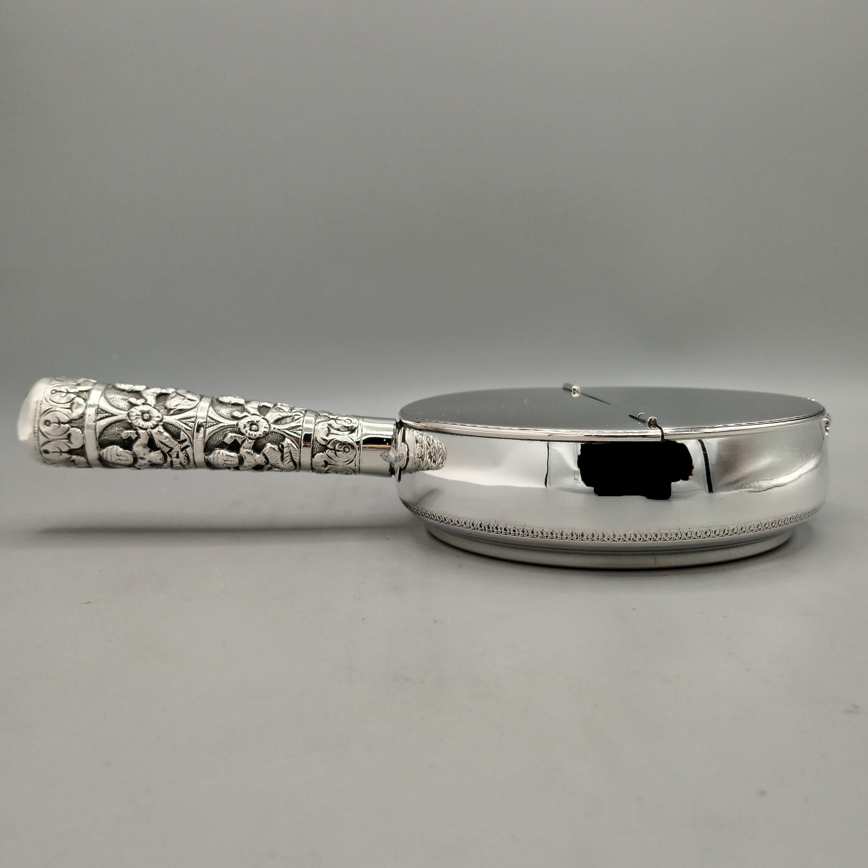 Cenicero italiano del siglo XX de plata 800 maciza con asa decorada en venta 6