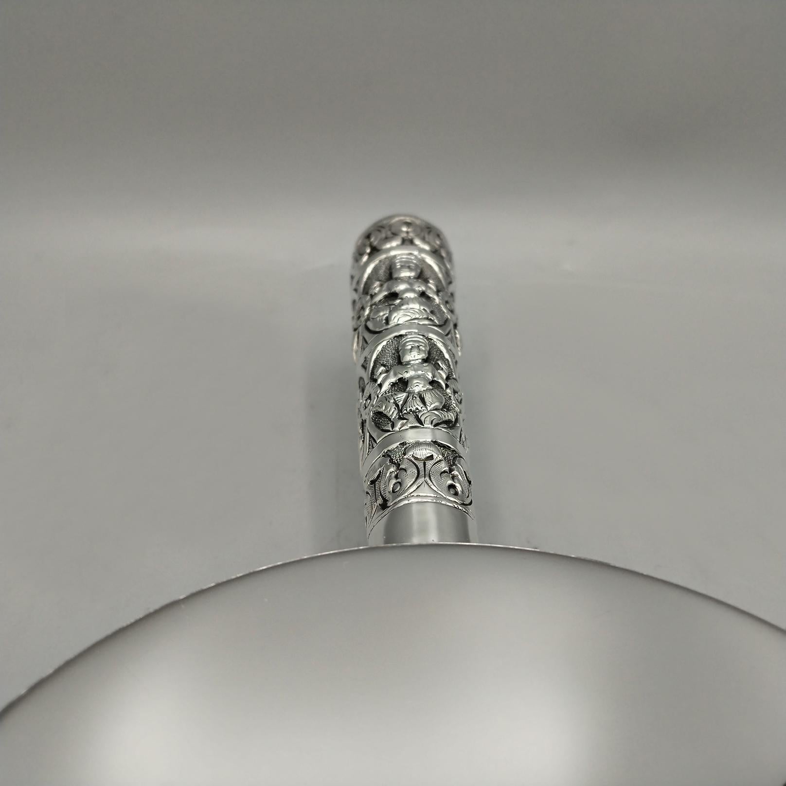 Cenicero italiano del siglo XX de plata 800 maciza con asa decorada en Bueno estado para la venta en VALENZA, IT