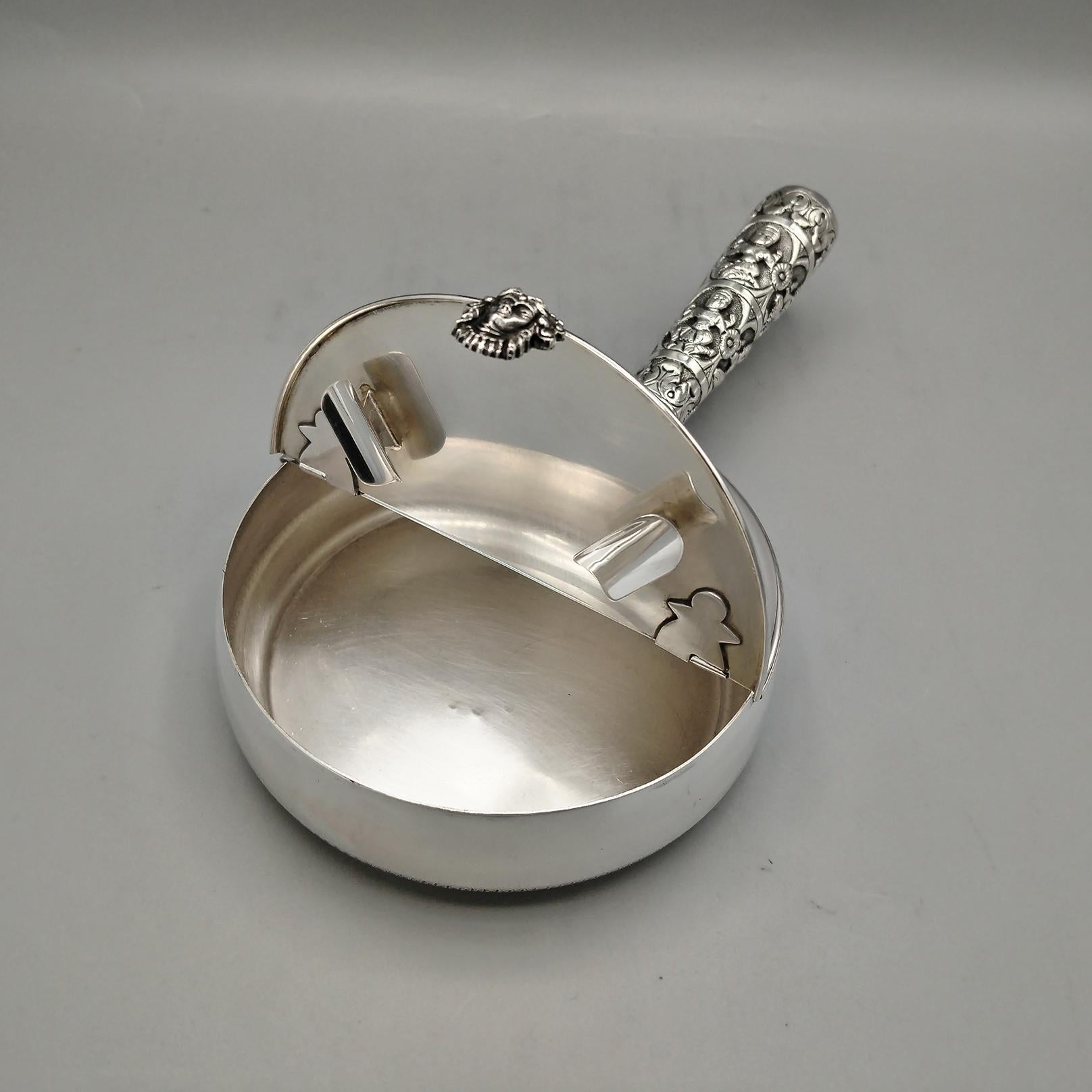 Cenicero italiano del siglo XX de plata 800 maciza con asa decorada en venta 1
