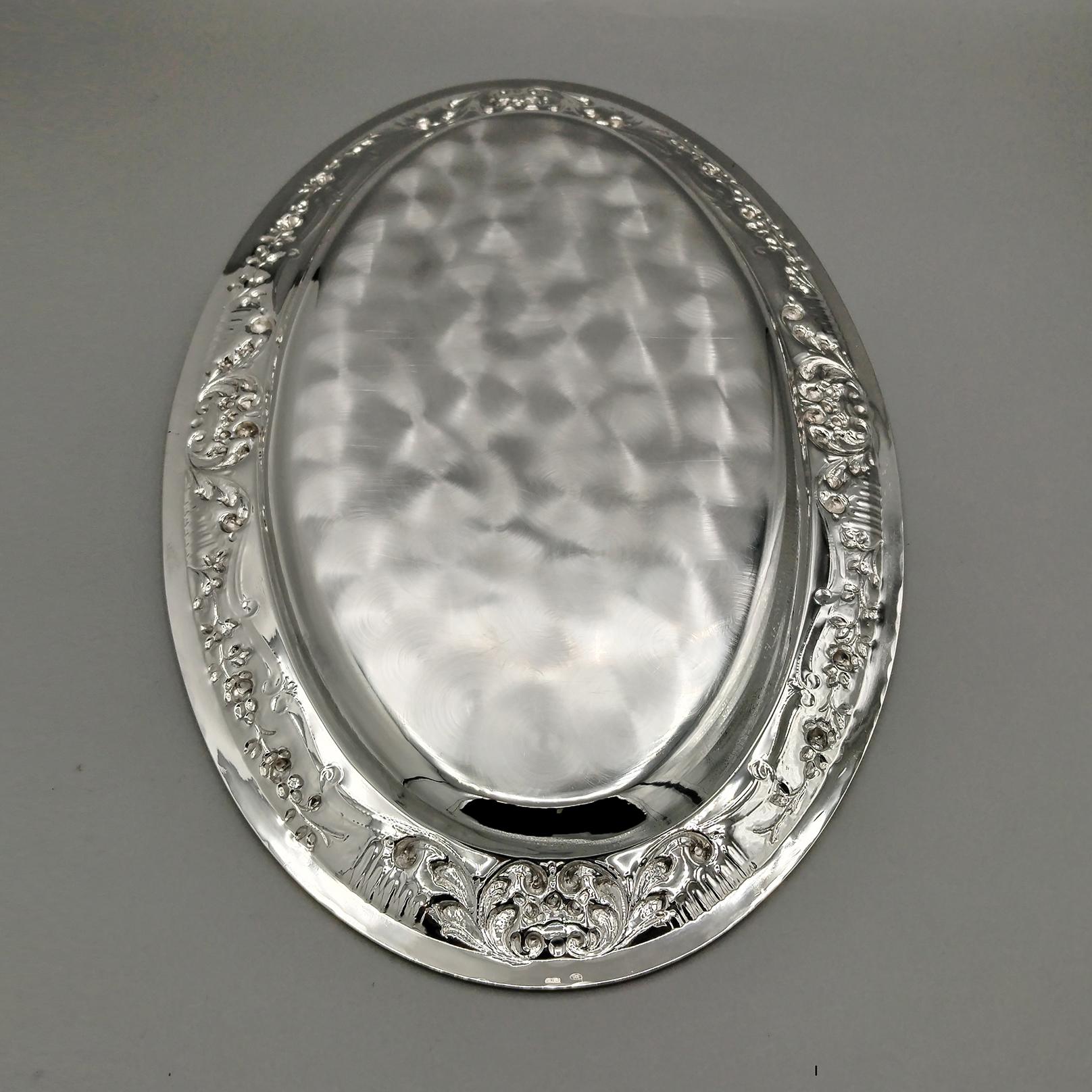 Plato para verduras estilo barroco en plata 800 maciza italiana del siglo XX con bandeja en venta 4