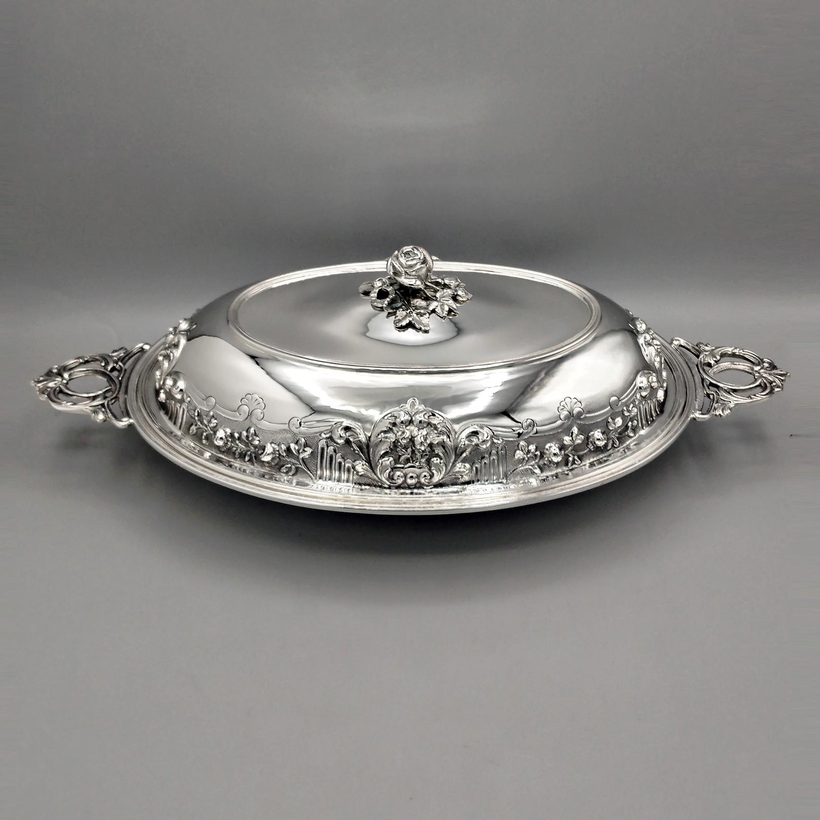 Plato para verduras estilo barroco en plata 800 maciza italiana del siglo XX con bandeja en venta 6