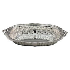 XX Century Italian solid 800 silver beaded basket