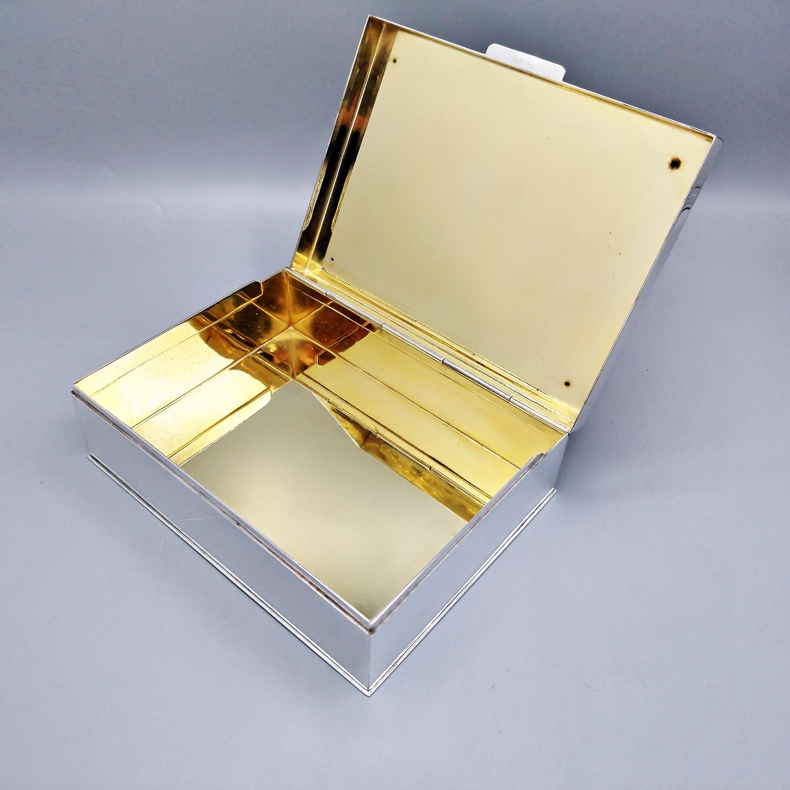 XX Century Italian Solid 800 Silver Decorative Box with Hippos Elephants Birds For Sale 6