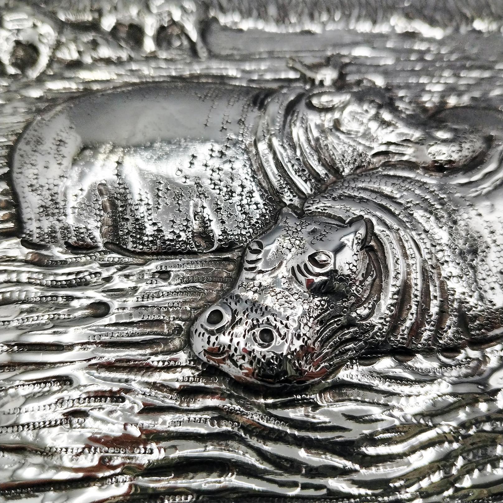 Mid-20th Century XX Century Italian Solid 800 Silver Decorative Box with Hippos Elephants Birds For Sale