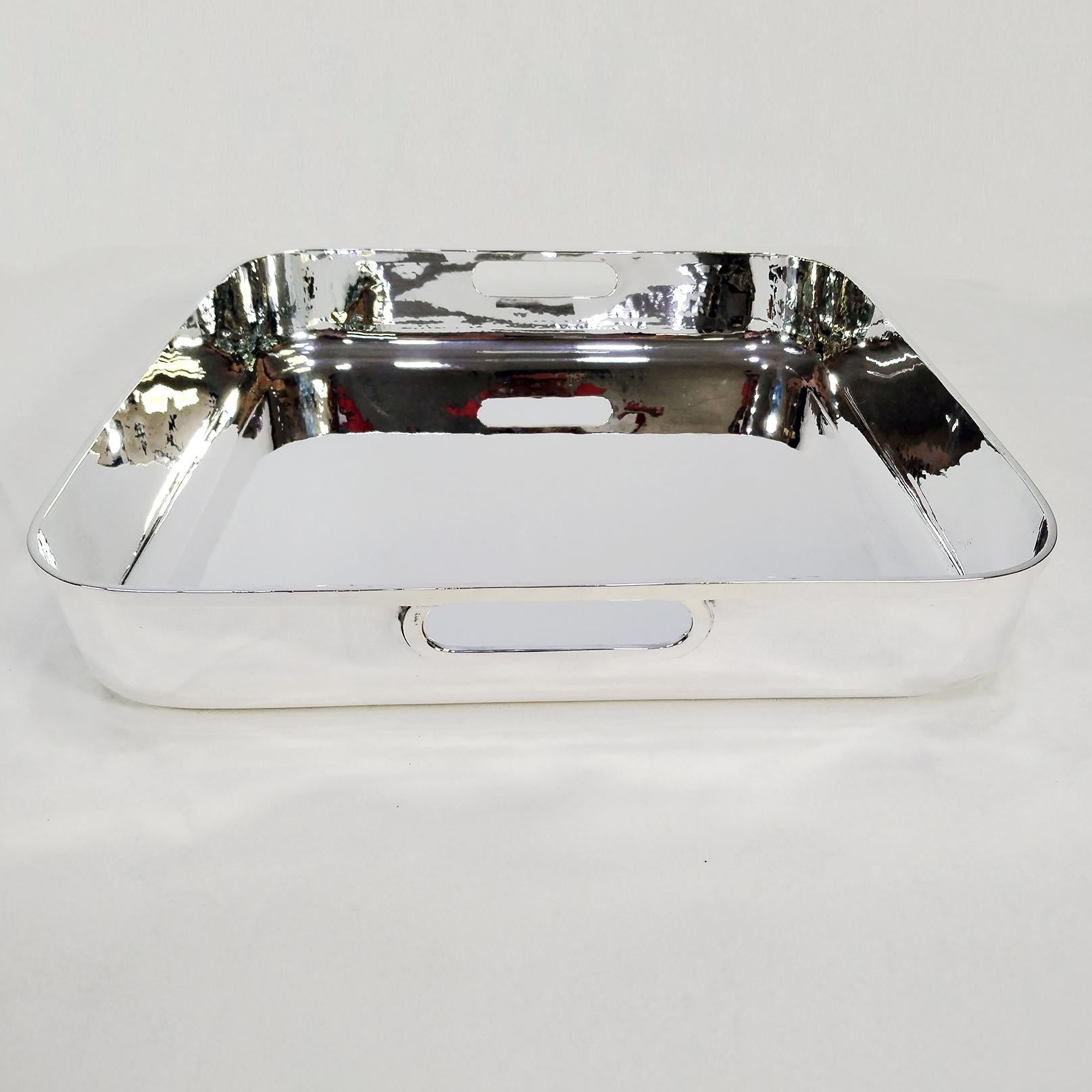 XX° Century Italian Solid 800 Silver Hammered tray For Sale 1