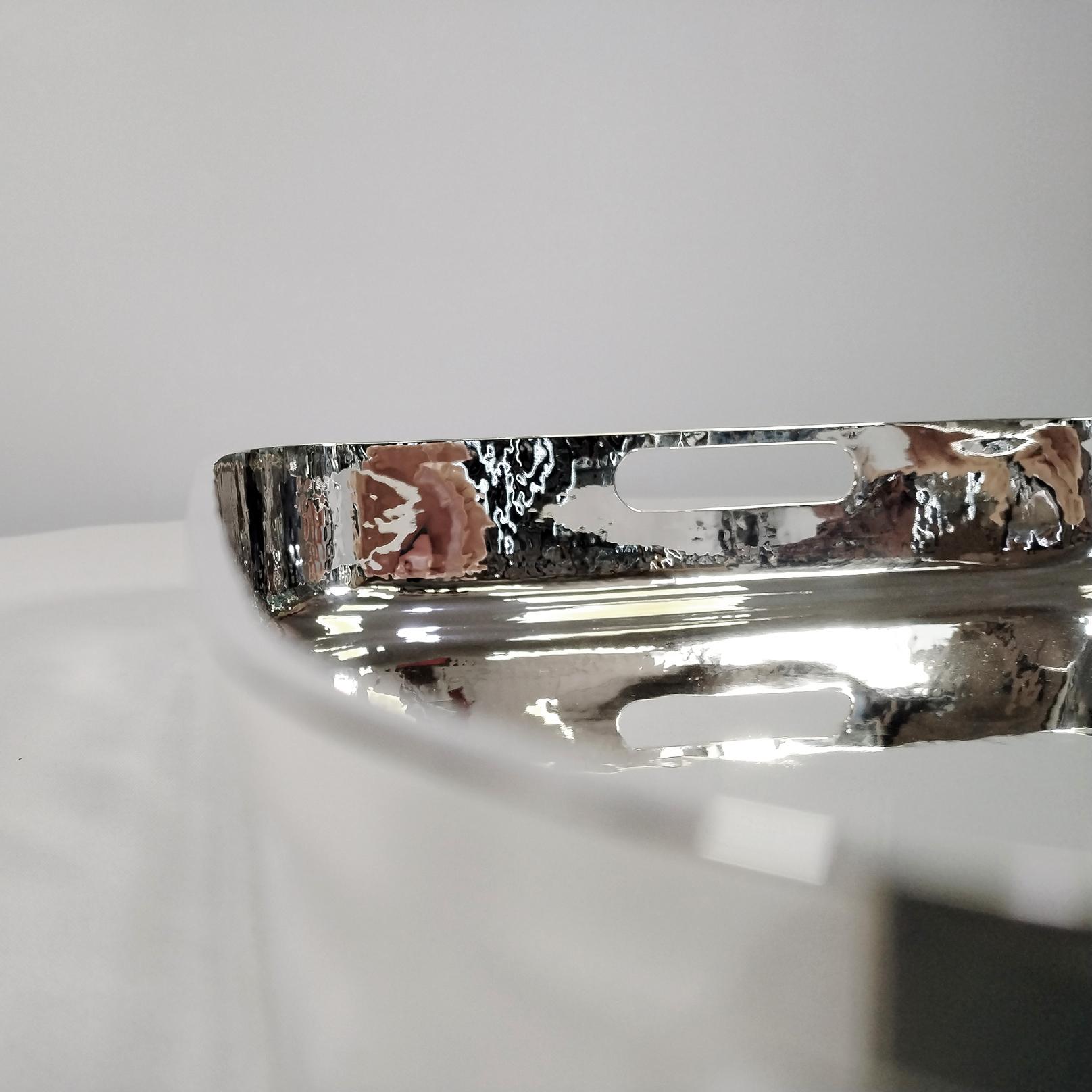 XX° Century Italian Solid 800 Silver Hammered tray For Sale 4