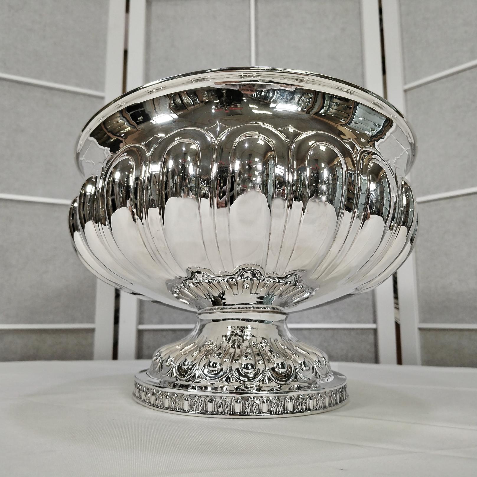 XX Century Italian Solid 800 Silver Large Oval Centerpiece in Empire Style For Sale 7