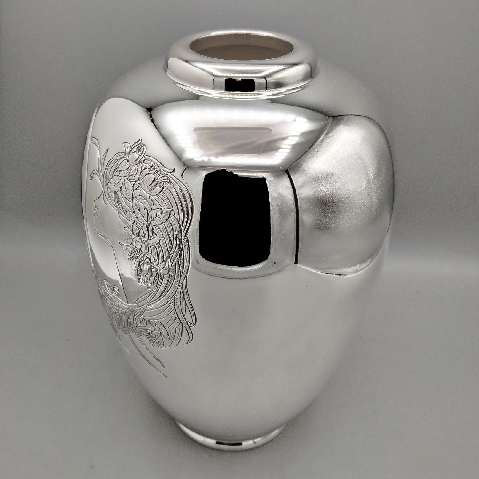 Late 20th Century Liberty en argent massif 800 italien du 20e siècle - Art Nouveau  Style Vase en vente