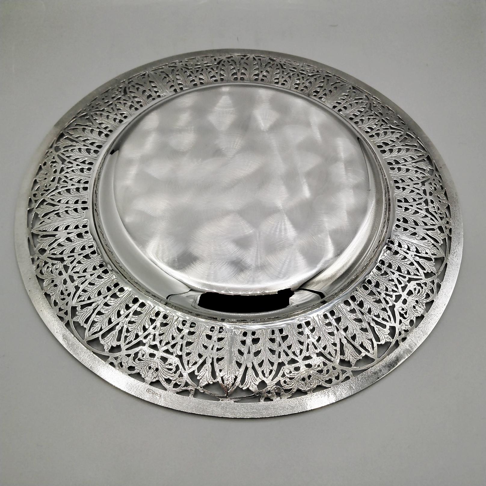 Argent Plat percé italien du XXème siècle en argent massif 800 en vente