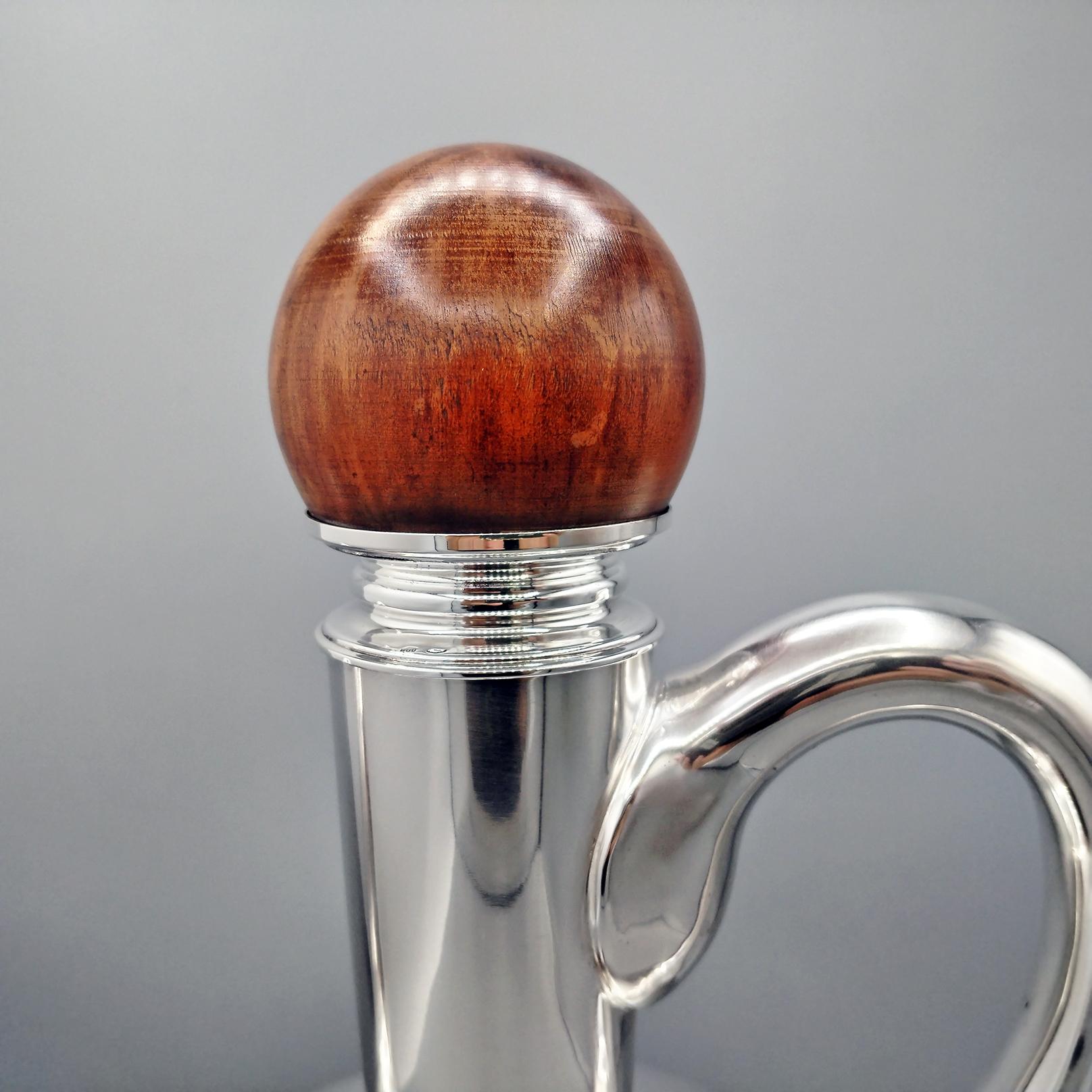Fatto a mano XX Century italian solid 800 Silver pourer in vendita