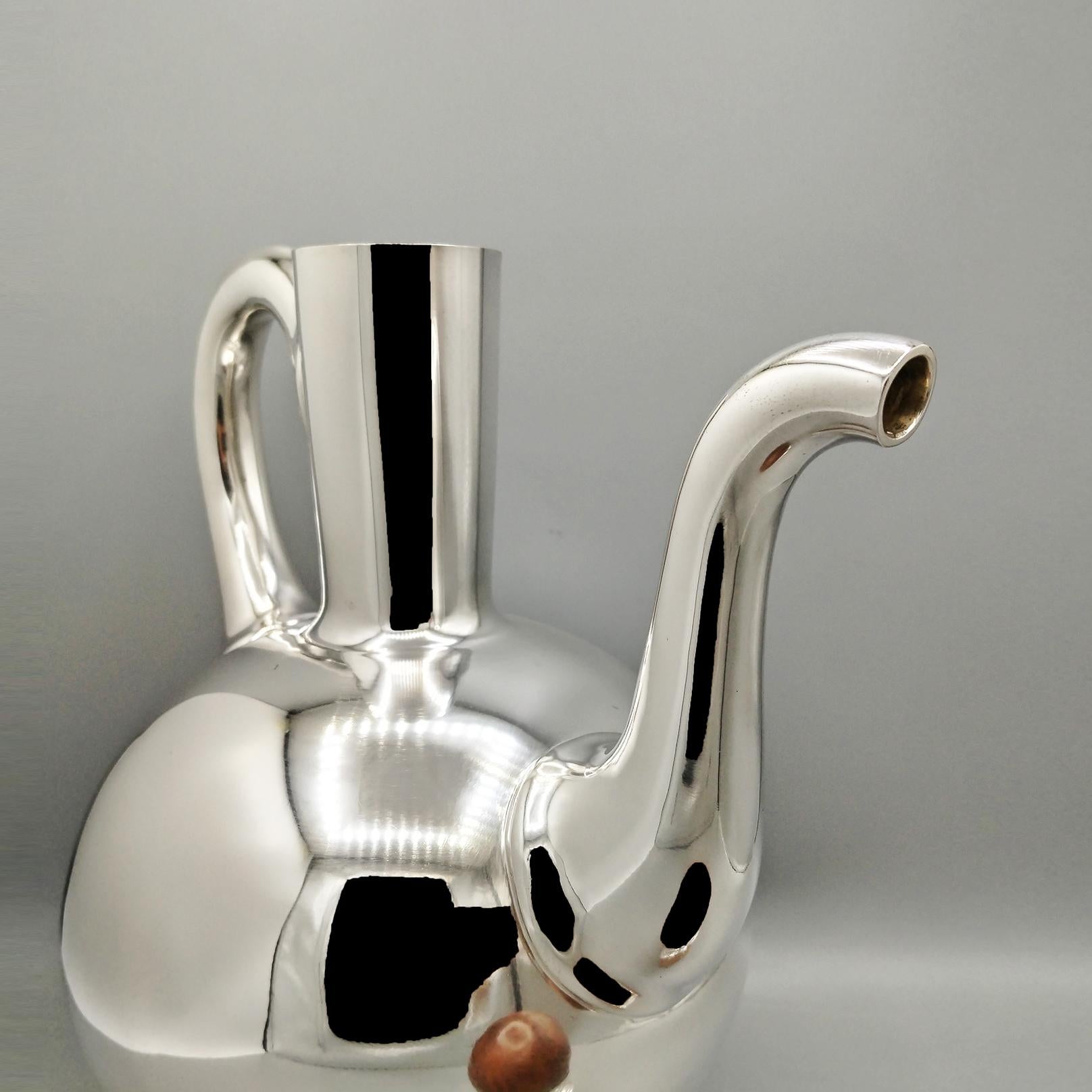 XX Century italian solid 800 Silver pourer in vendita 1