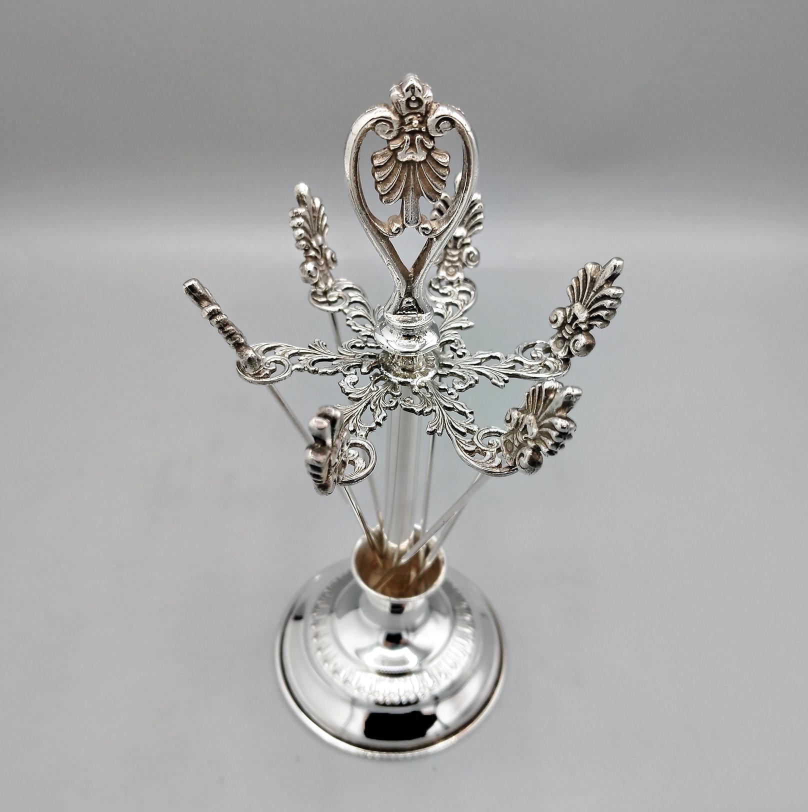 Plata maciza 800 italiana del siglo XX  Seis pasadores Pickle y soporte en Excelente estado para la venta en VALENZA, IT